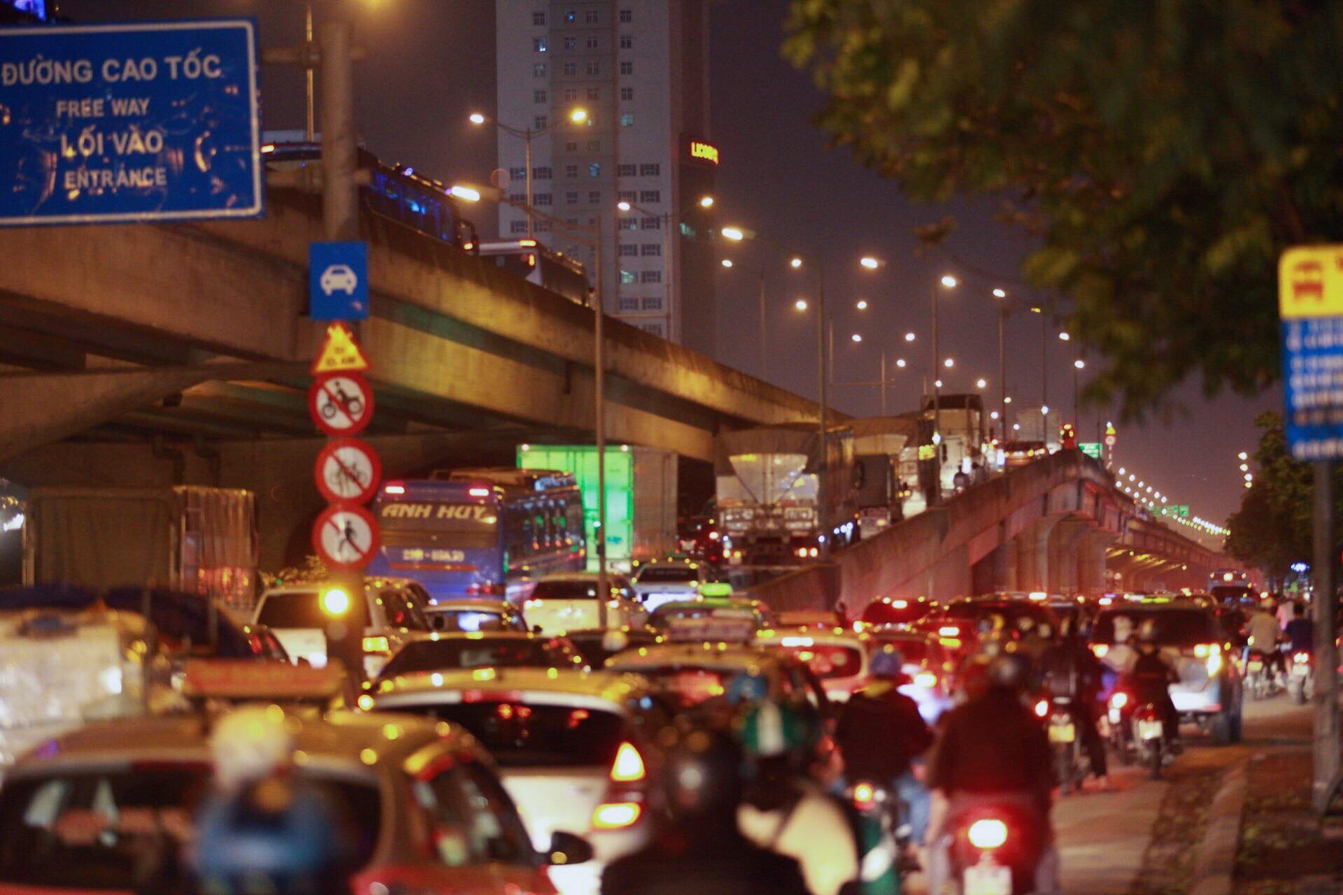 un tac giao thong sau mua anh 3