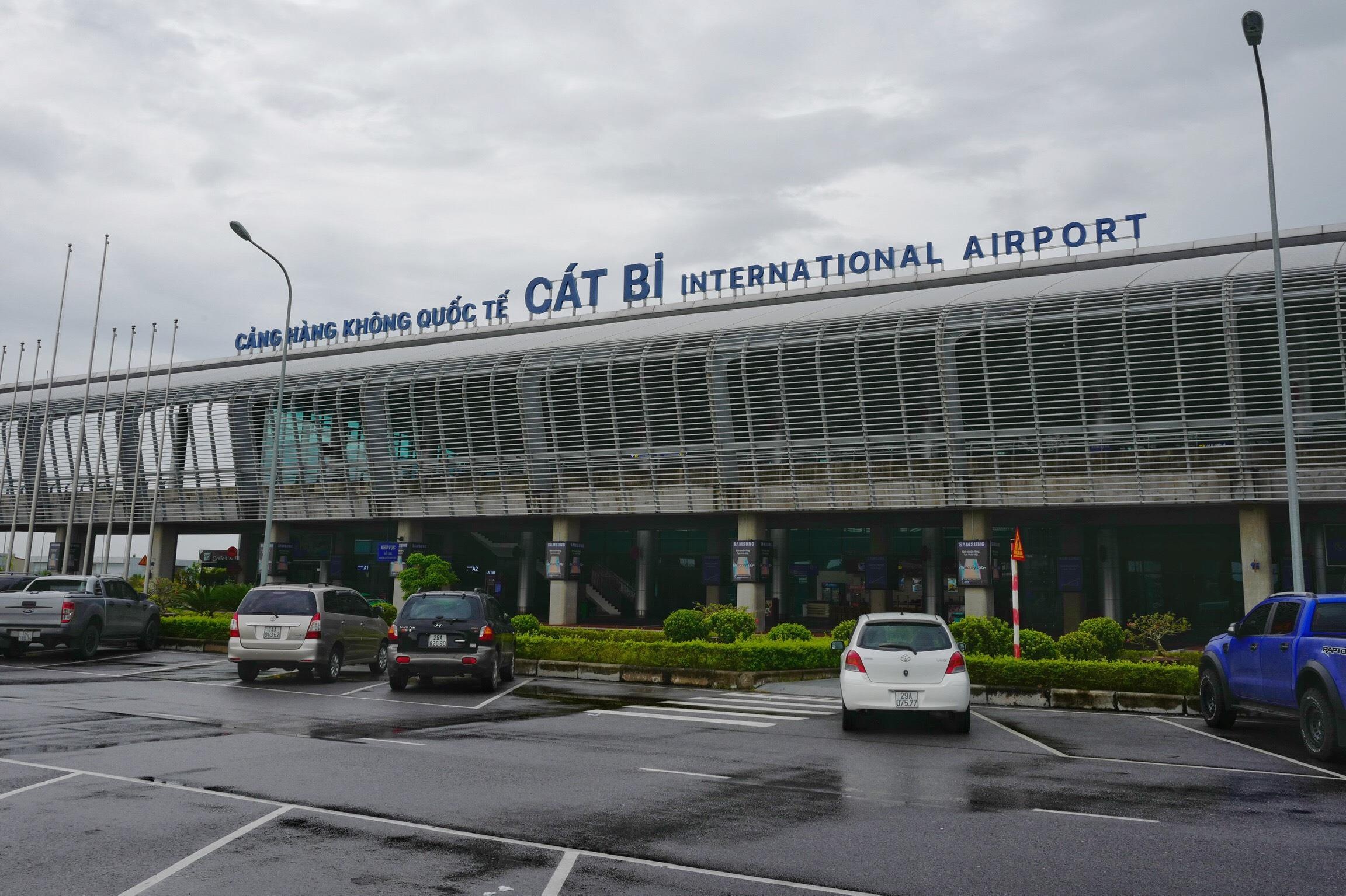 san bay Cat Bi dong cua vi bao so 3 anh 1