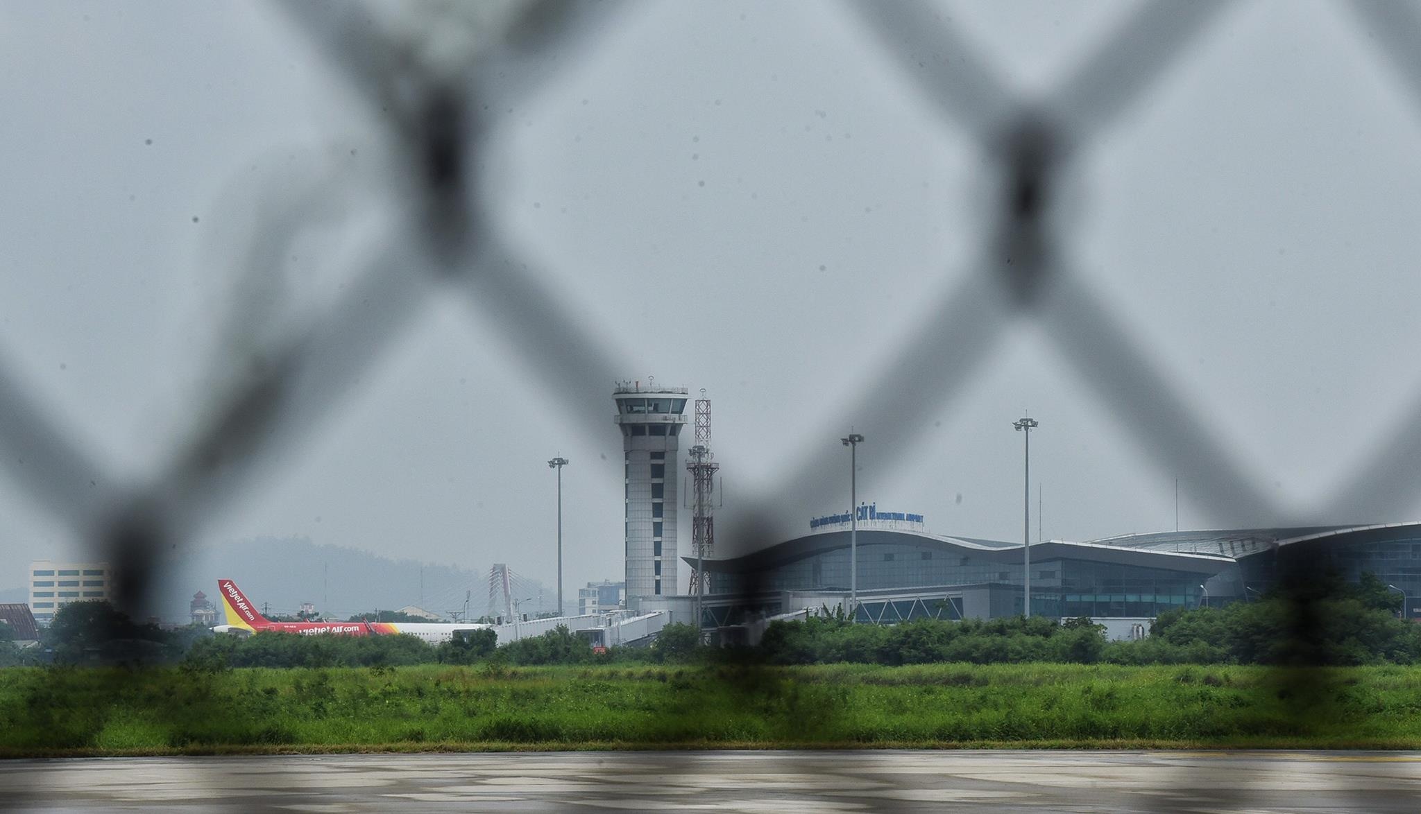 san bay Cat Bi dong cua vi bao so 3 anh 6