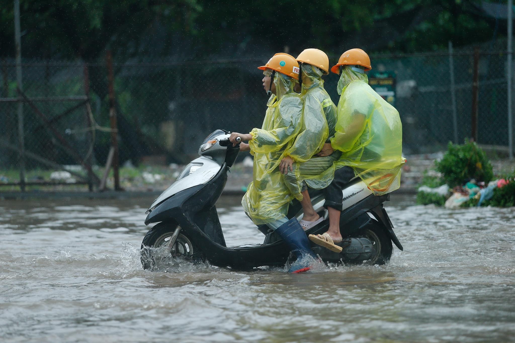 duong Ha Noi ngap sau anh 4