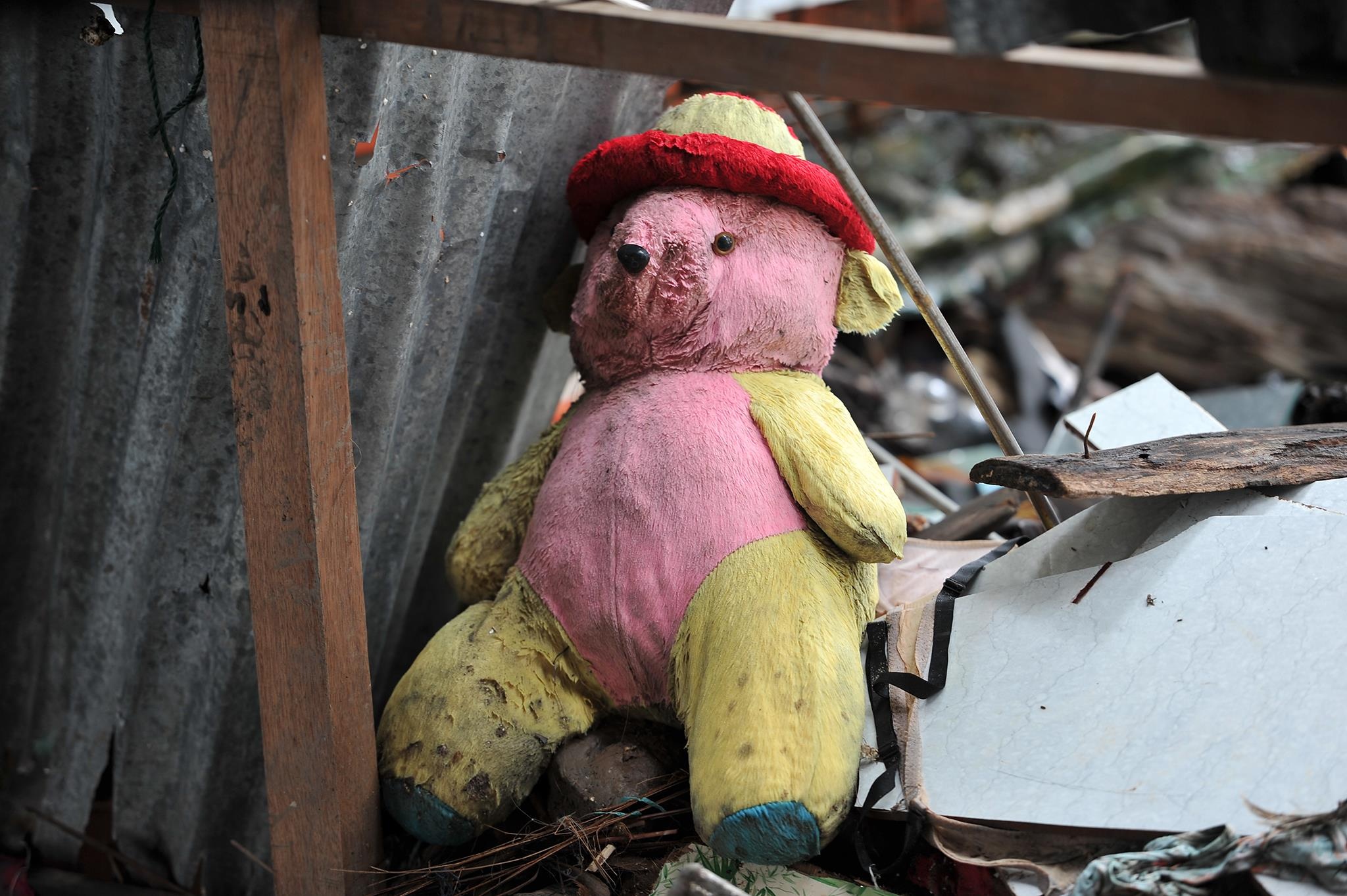 bang hoang bi gio cuon thoi bay do dac anh 8