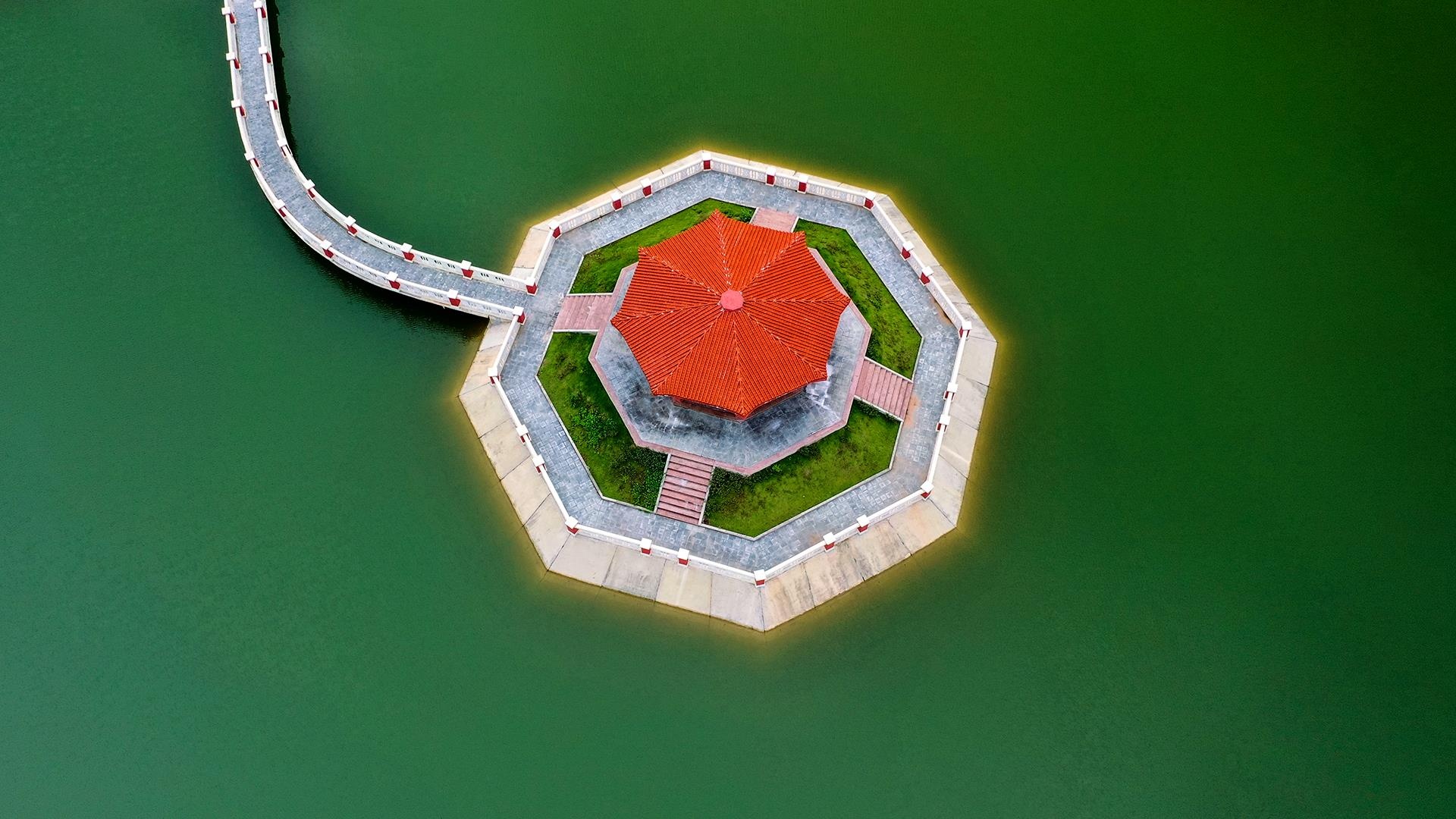 Day chuyen san xuat nuoc sach 5.000 ty dong moi xuat hien o Ha Noi hinh anh