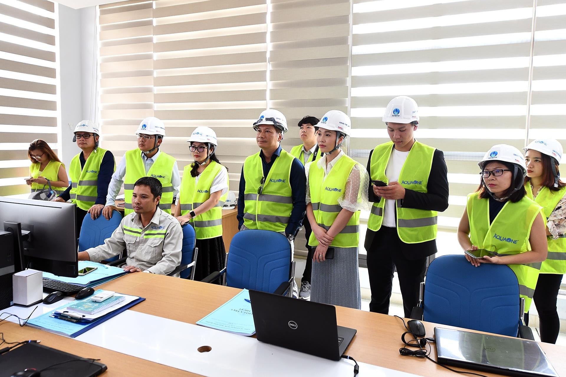 nha may nuoc mat song Duong cho ra nuoc uong tai v anh 19