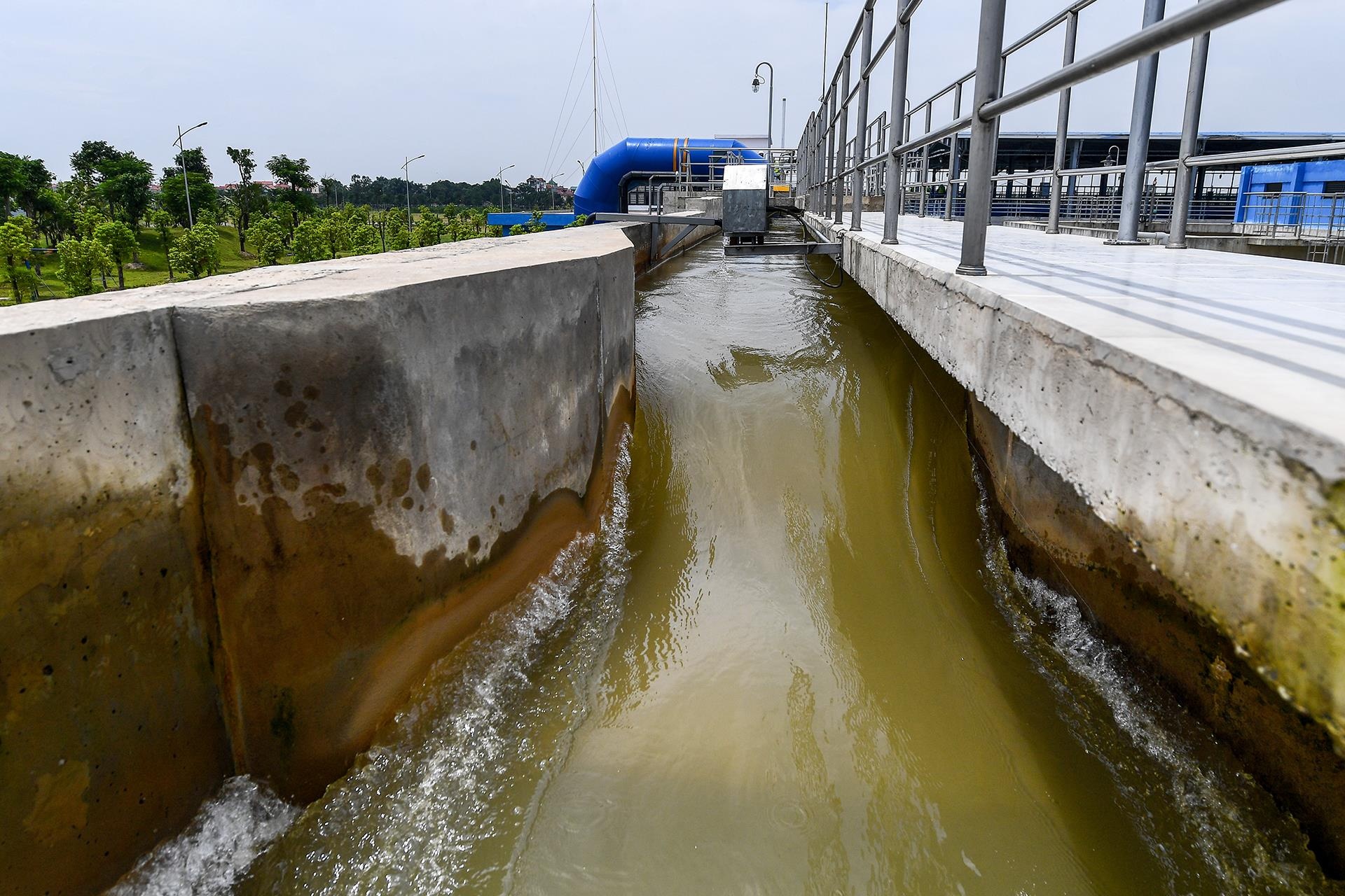 nha may nuoc mat song Duong cho ra nuoc uong tai v anh 27