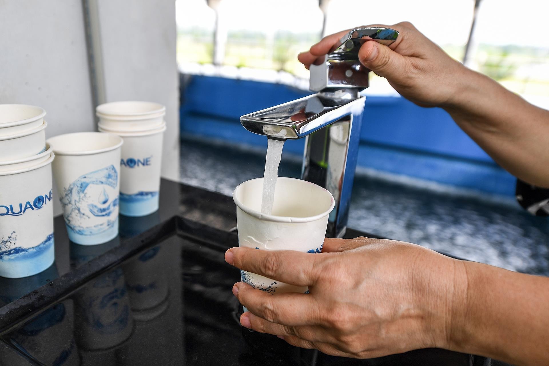 nha may nuoc mat song Duong cho ra nuoc uong tai v anh 43