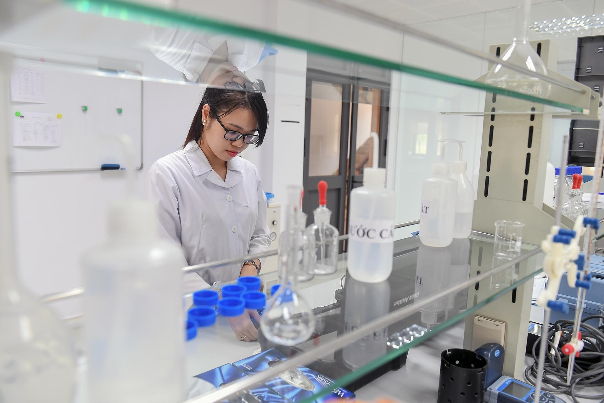 nha may nuoc mat song Duong cho ra nuoc uong tai v anh 40