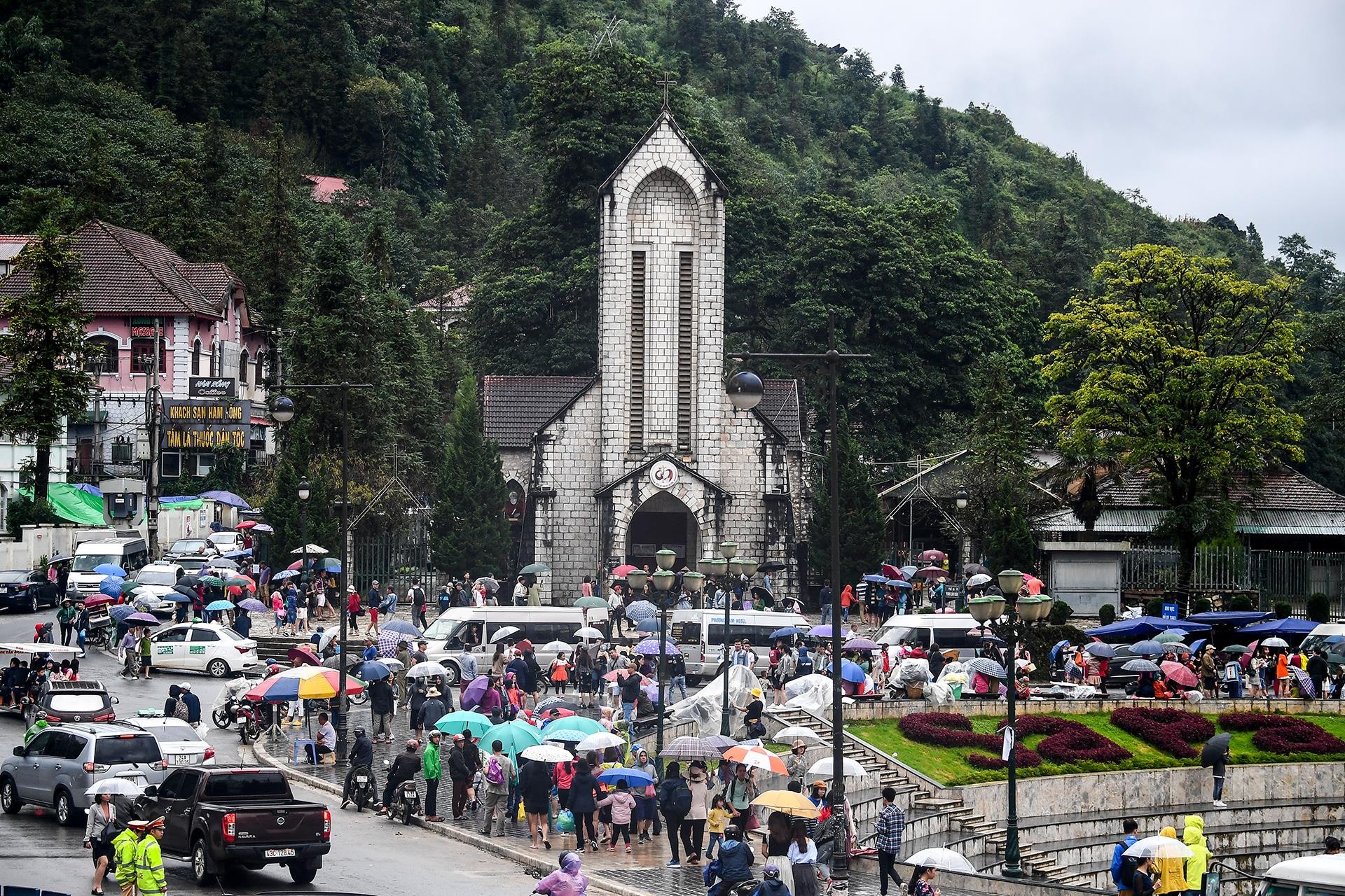 Sa Pa ngay nghi le anh 1