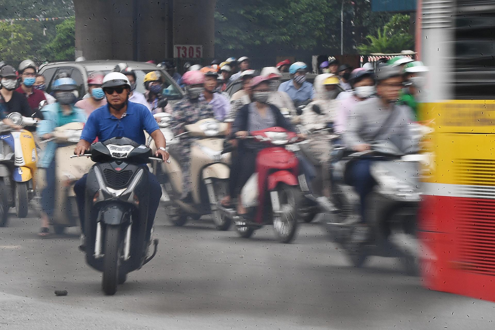 diem den ve nan un tac giao thong o Ha Noi anh 10