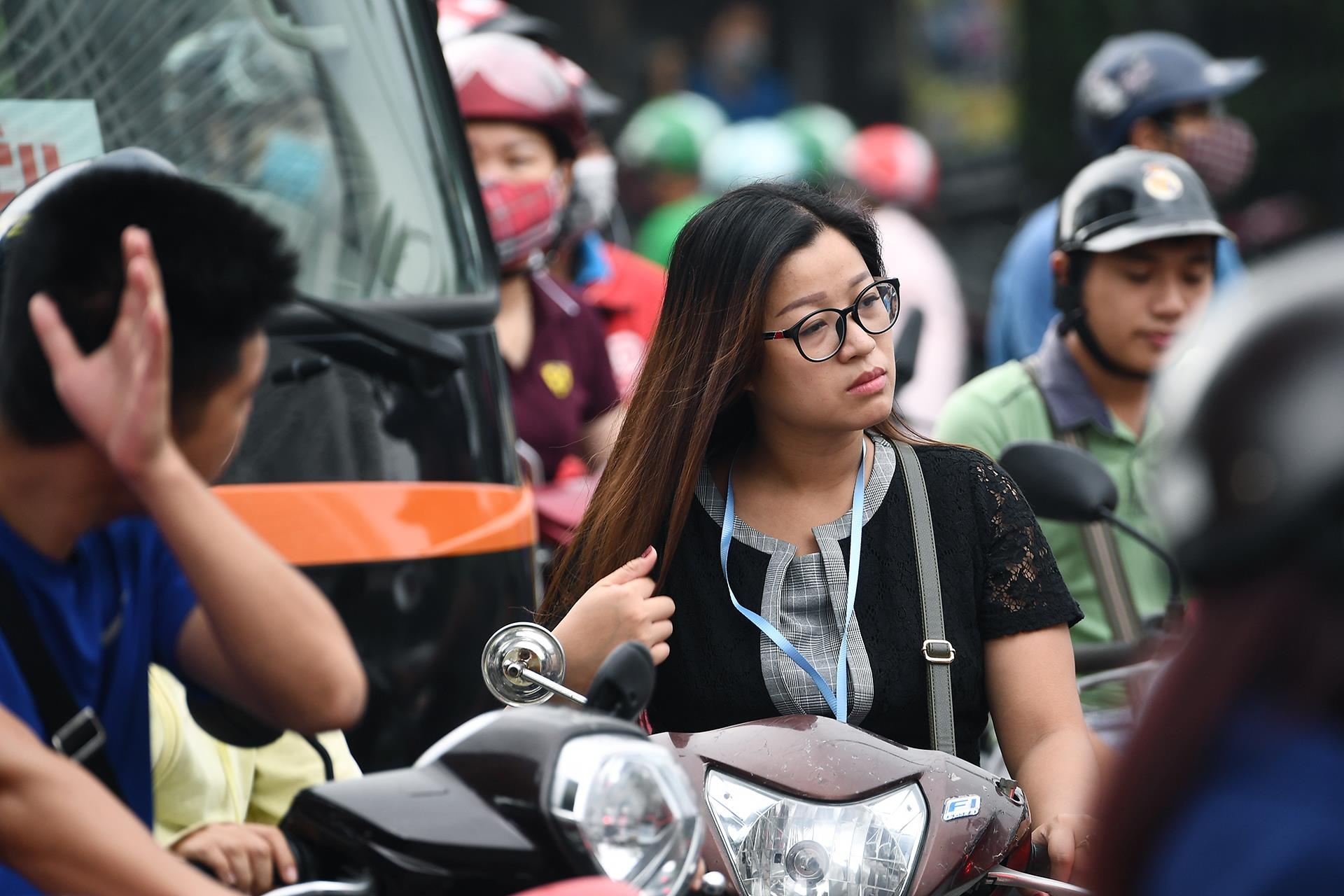 diem den ve nan un tac giao thong o Ha Noi anh 17