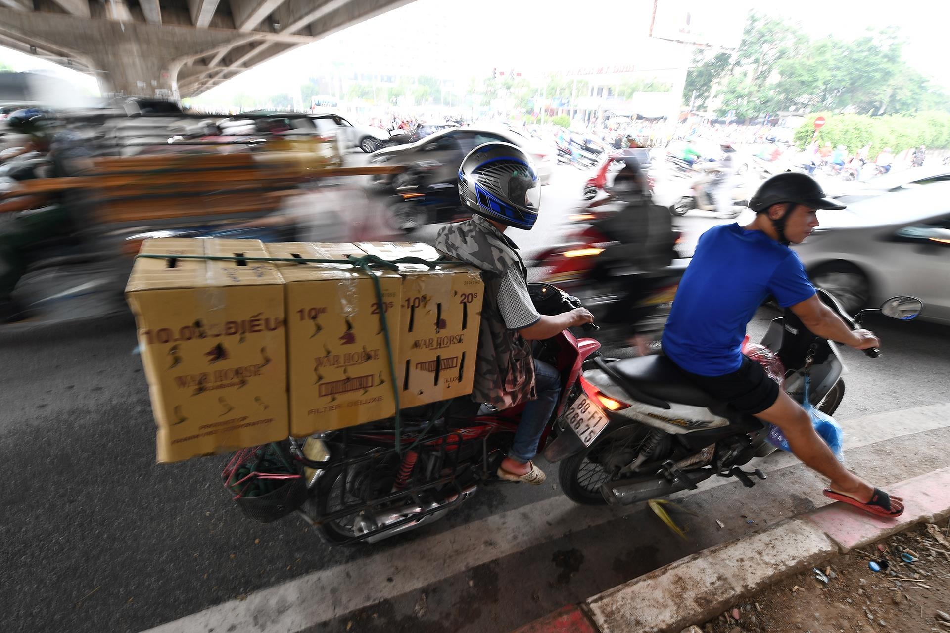 diem den ve nan un tac giao thong o Ha Noi anh 7