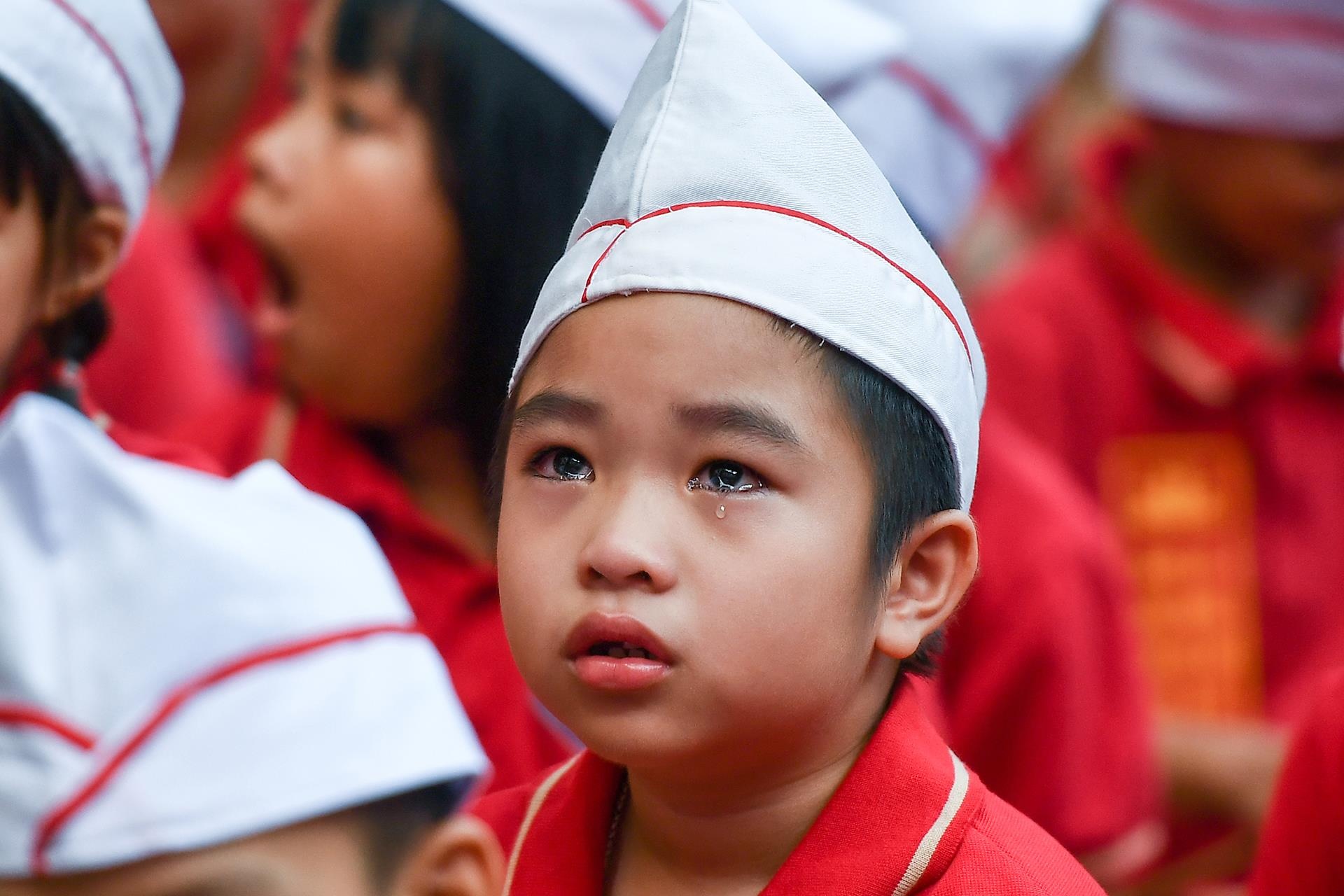 hoc sinh tieu hoc ngay khai giang anh 3