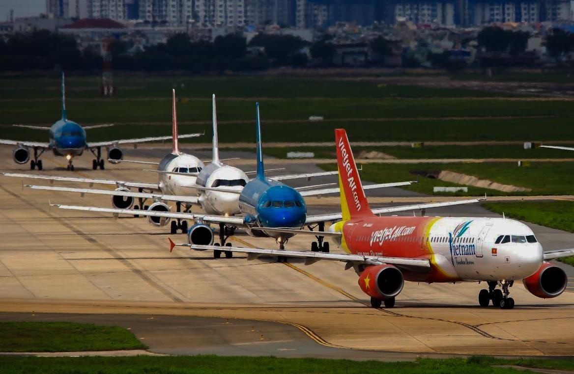 May bay 'tac duong', lu ngap toi noc nha qua anh tuan Zing.vn hinh anh