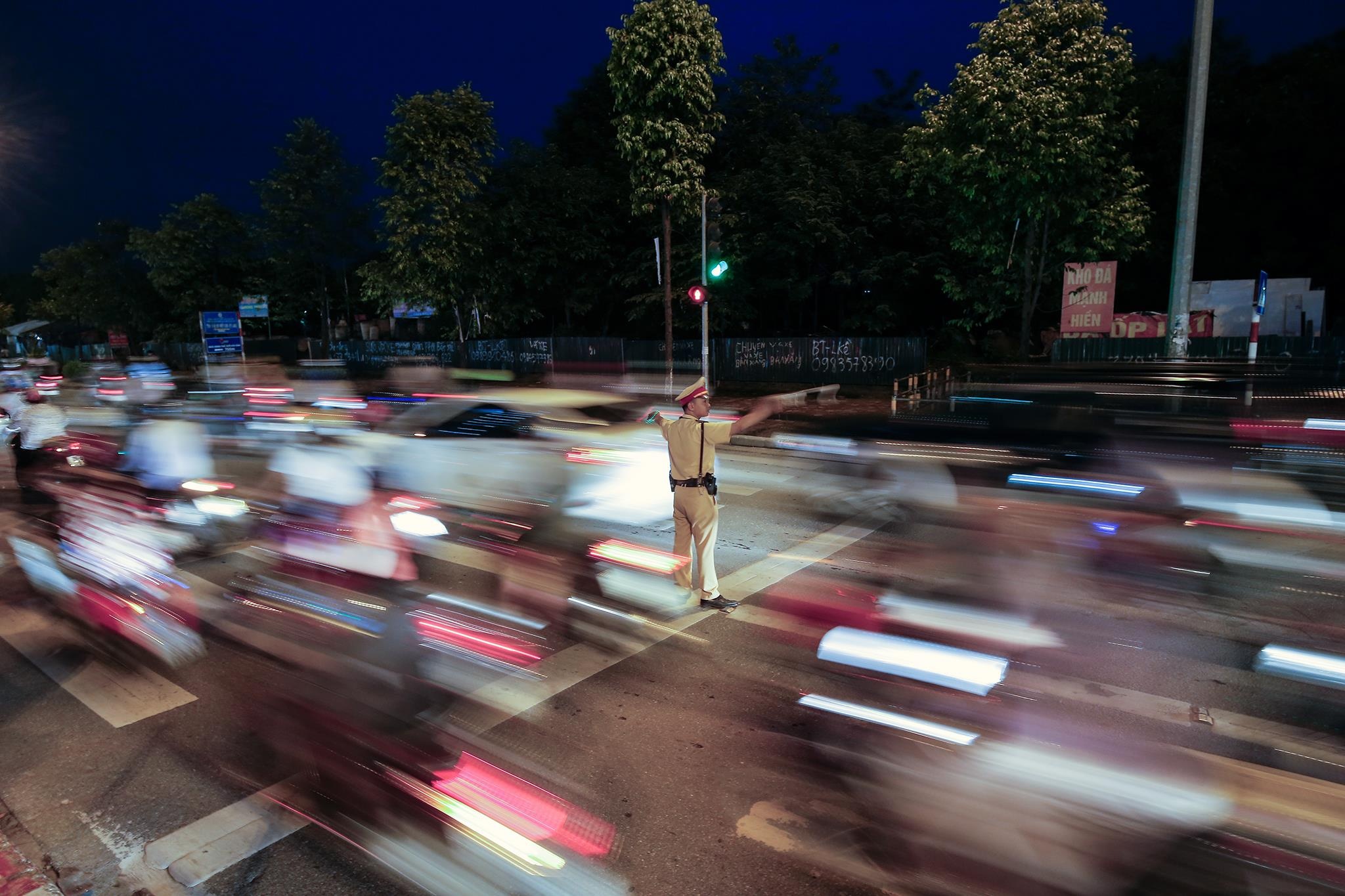 un tac giao thong o cac diem den trong thanh pho anh 18