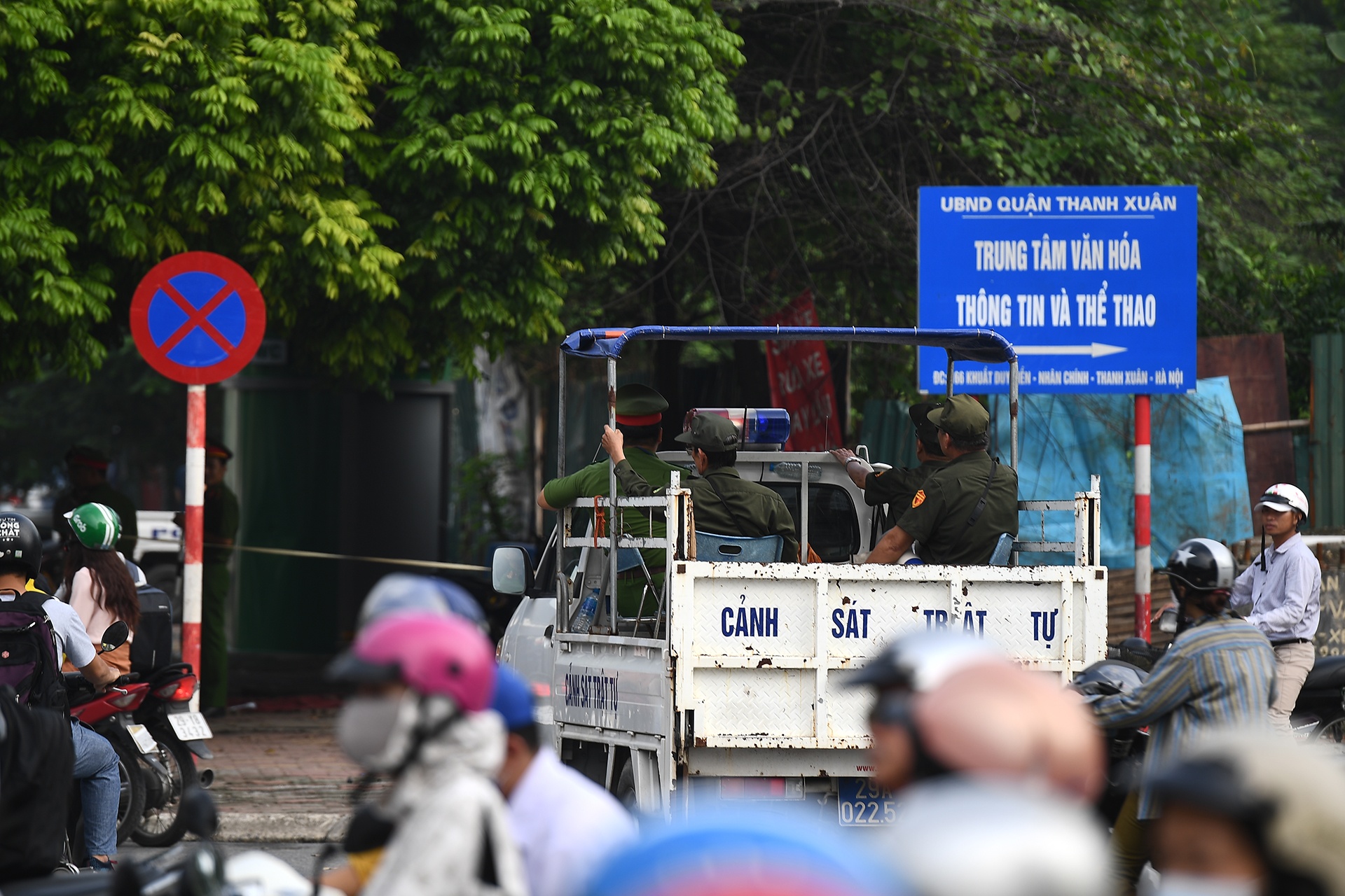 un tac giao thong vi cuong che giai phong mat bang anh 10