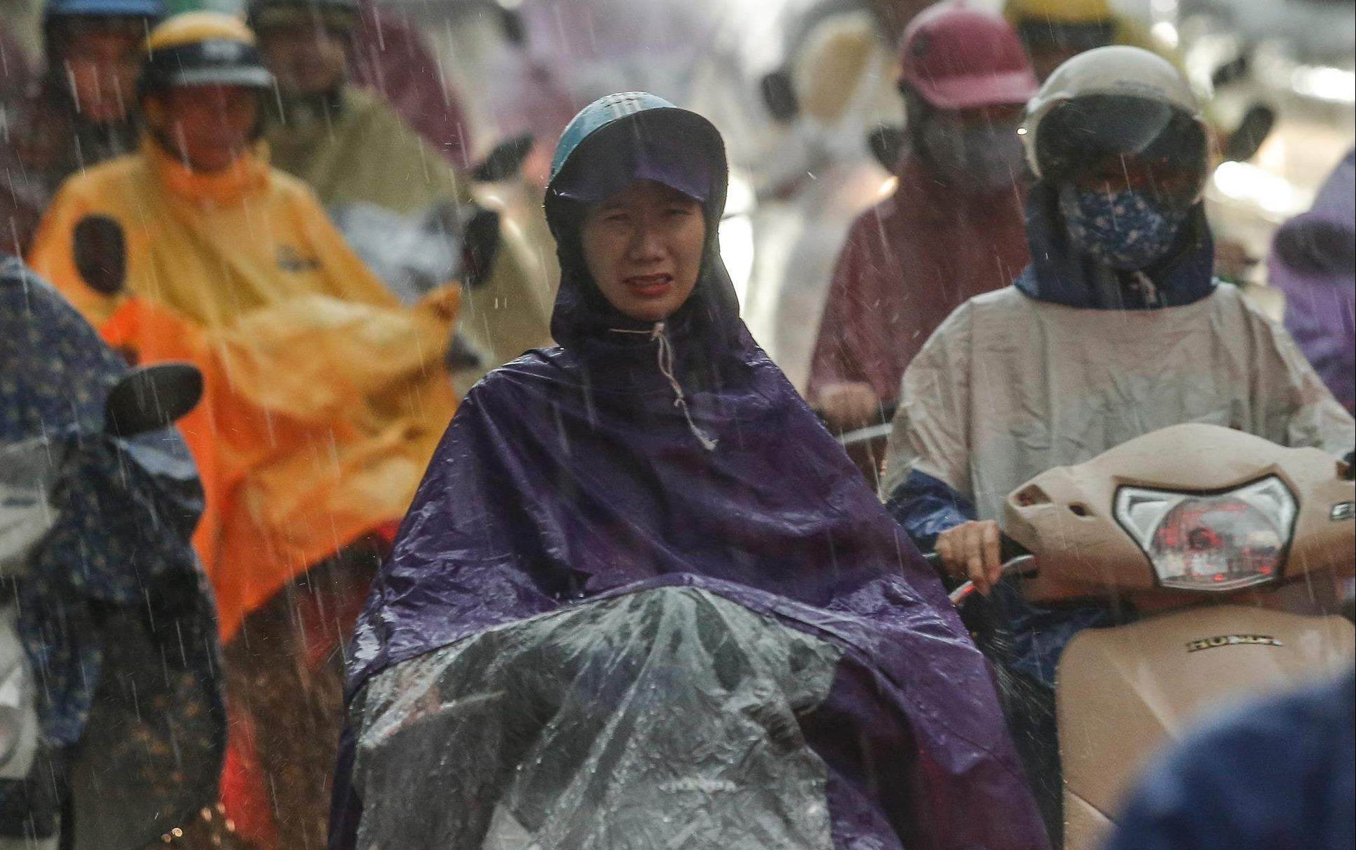 Cuoc vat lon tren duong o thanh pho co 7 trieu xe hinh anh