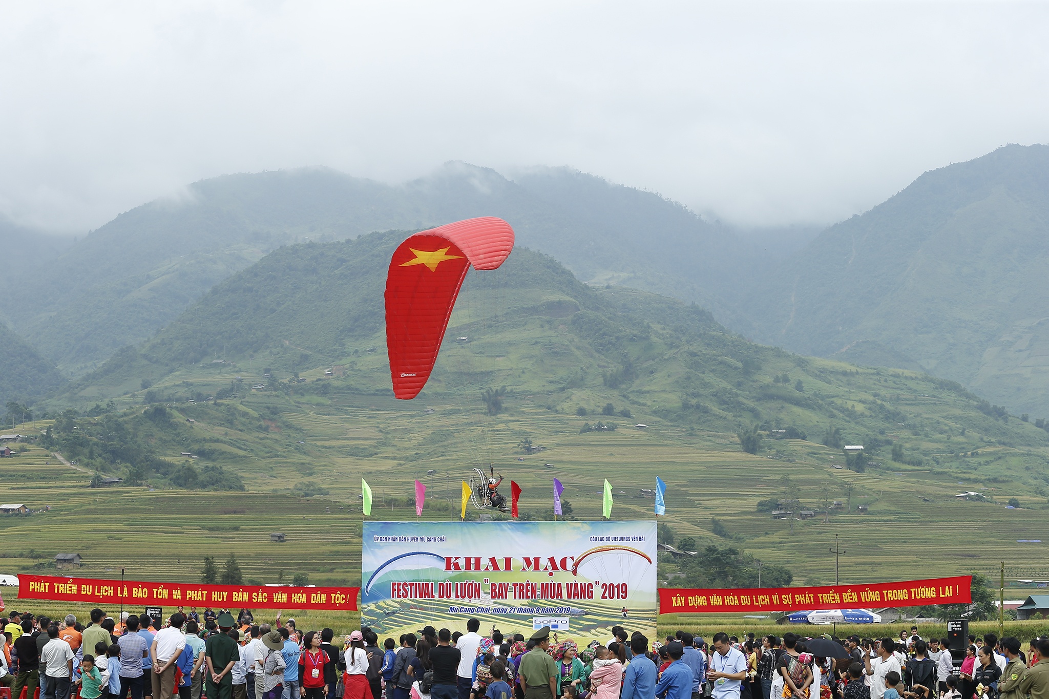 ngay hoi du luon o Mu Cang Chai anh 1