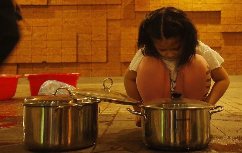 Muon kieu tich tru nuoc cua nguoi dan Ha Noi hinh anh