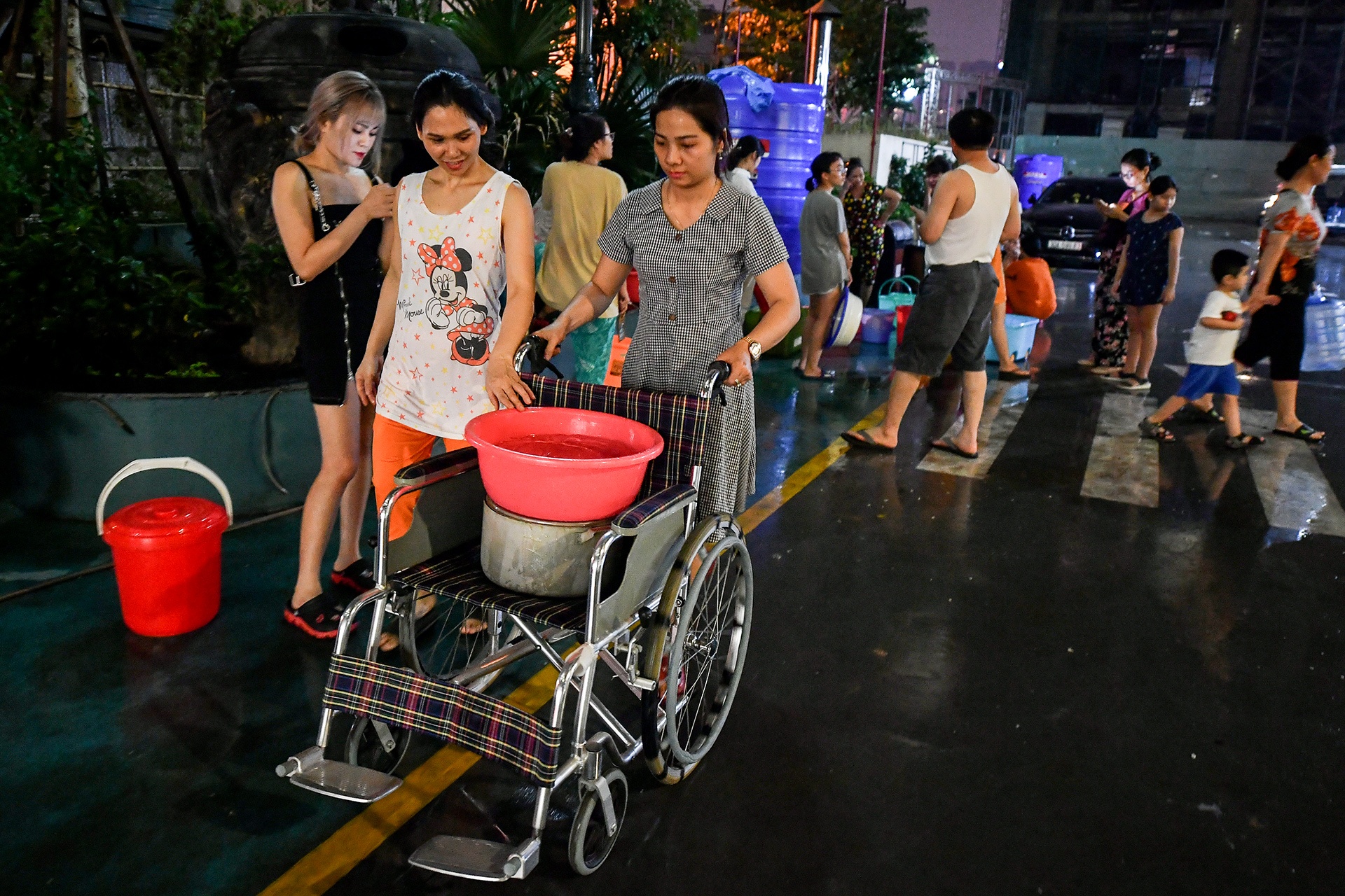 mat nuoc o Ha Noi vi song Da anh 5