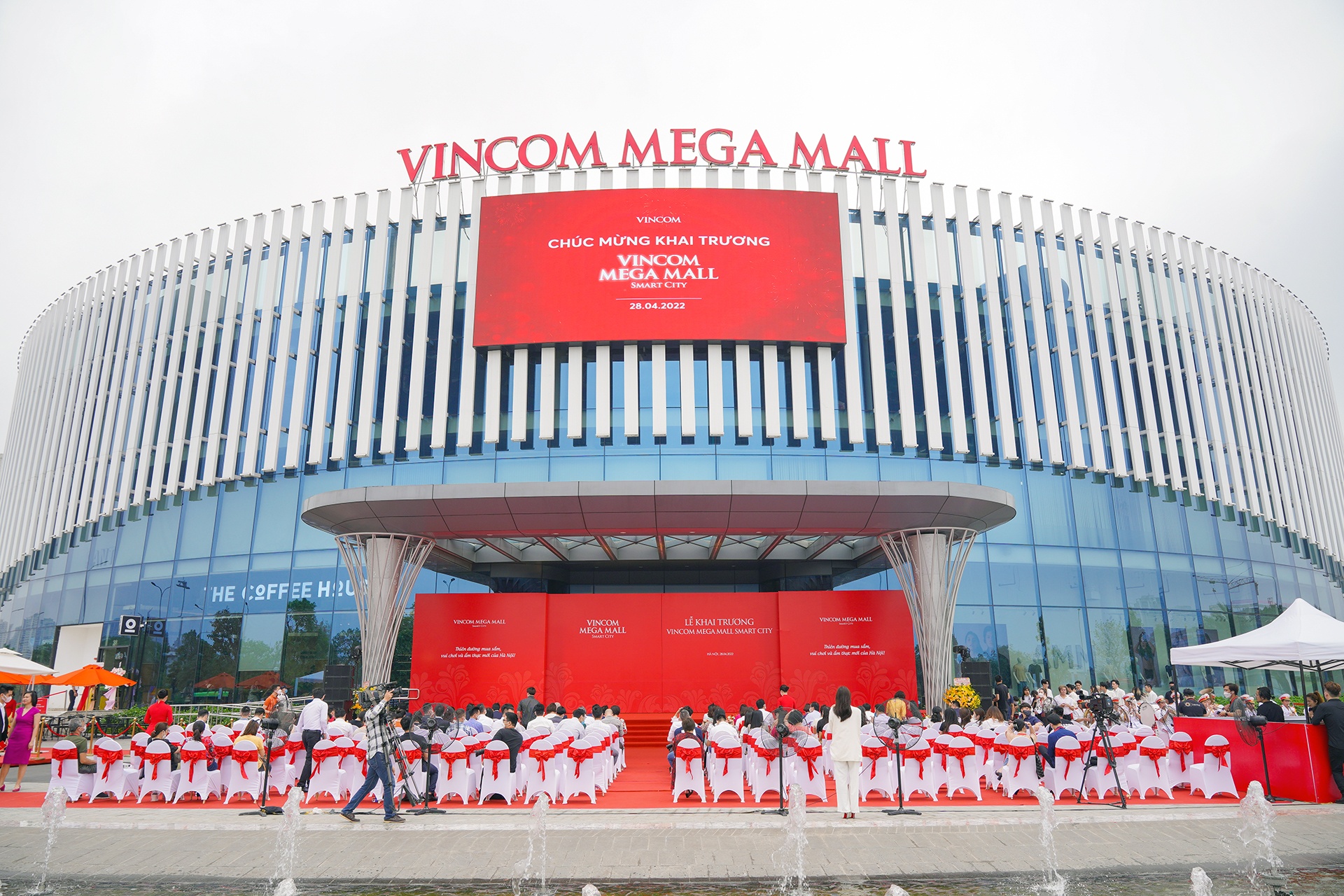 Vincom Retail anh 1