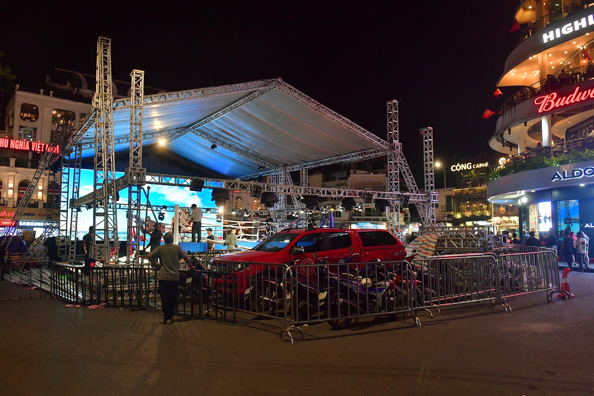 vo dai o ho Guom anh 1