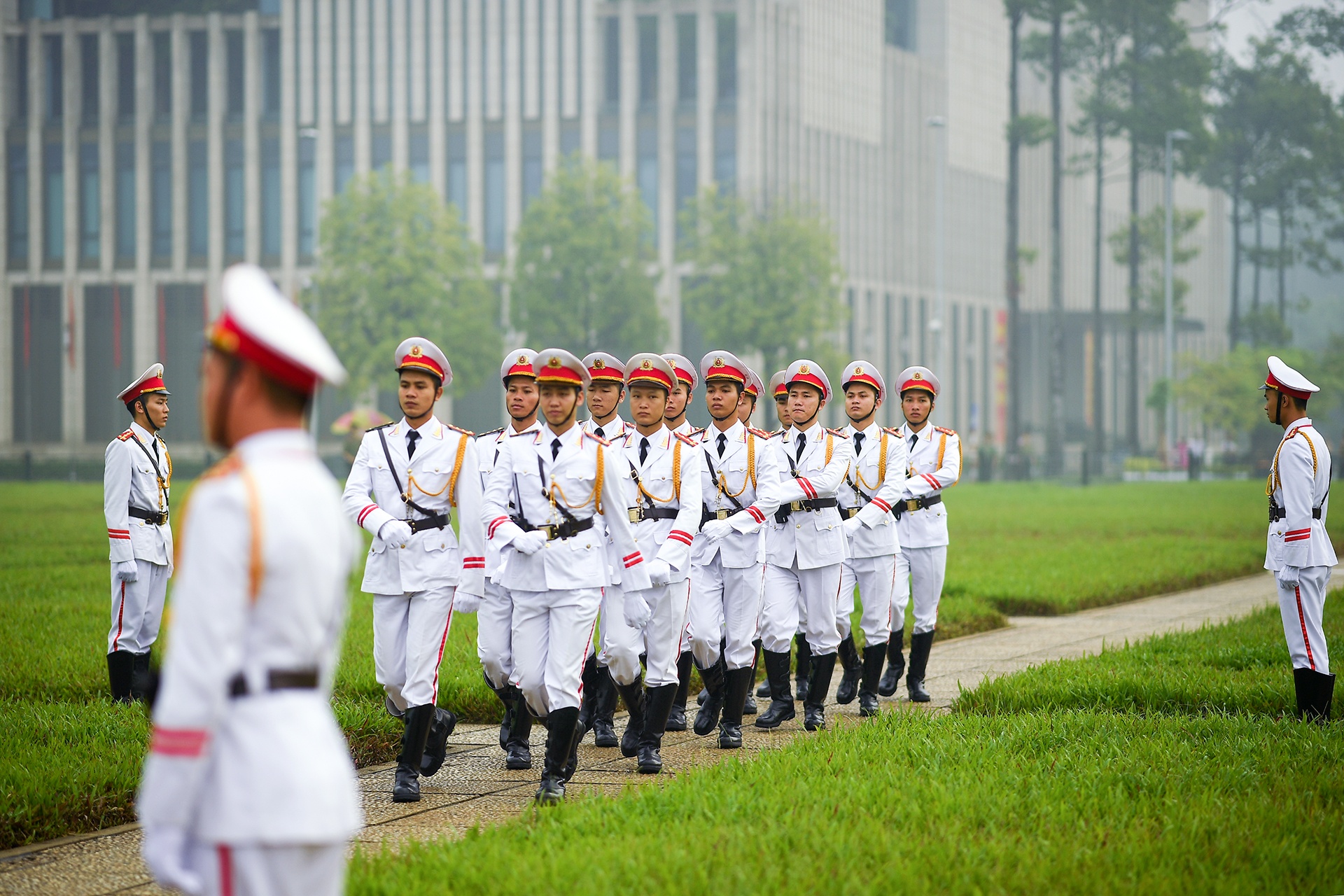 Ky hop thu 8 Quoc hoi khoa XIV khai mac anh 1