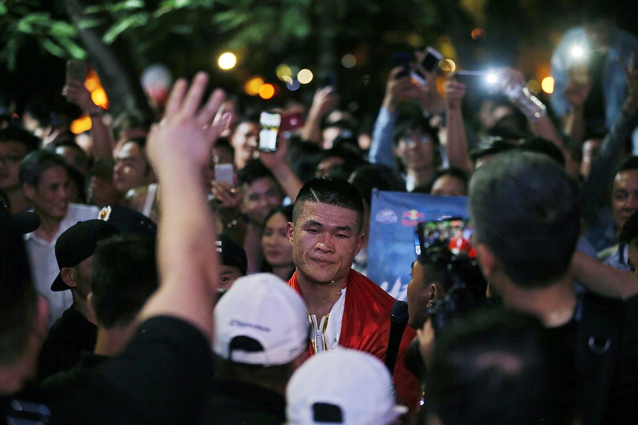 Truong Dinh Hoang thang doi thu Han Quoc o ho Guom anh 33