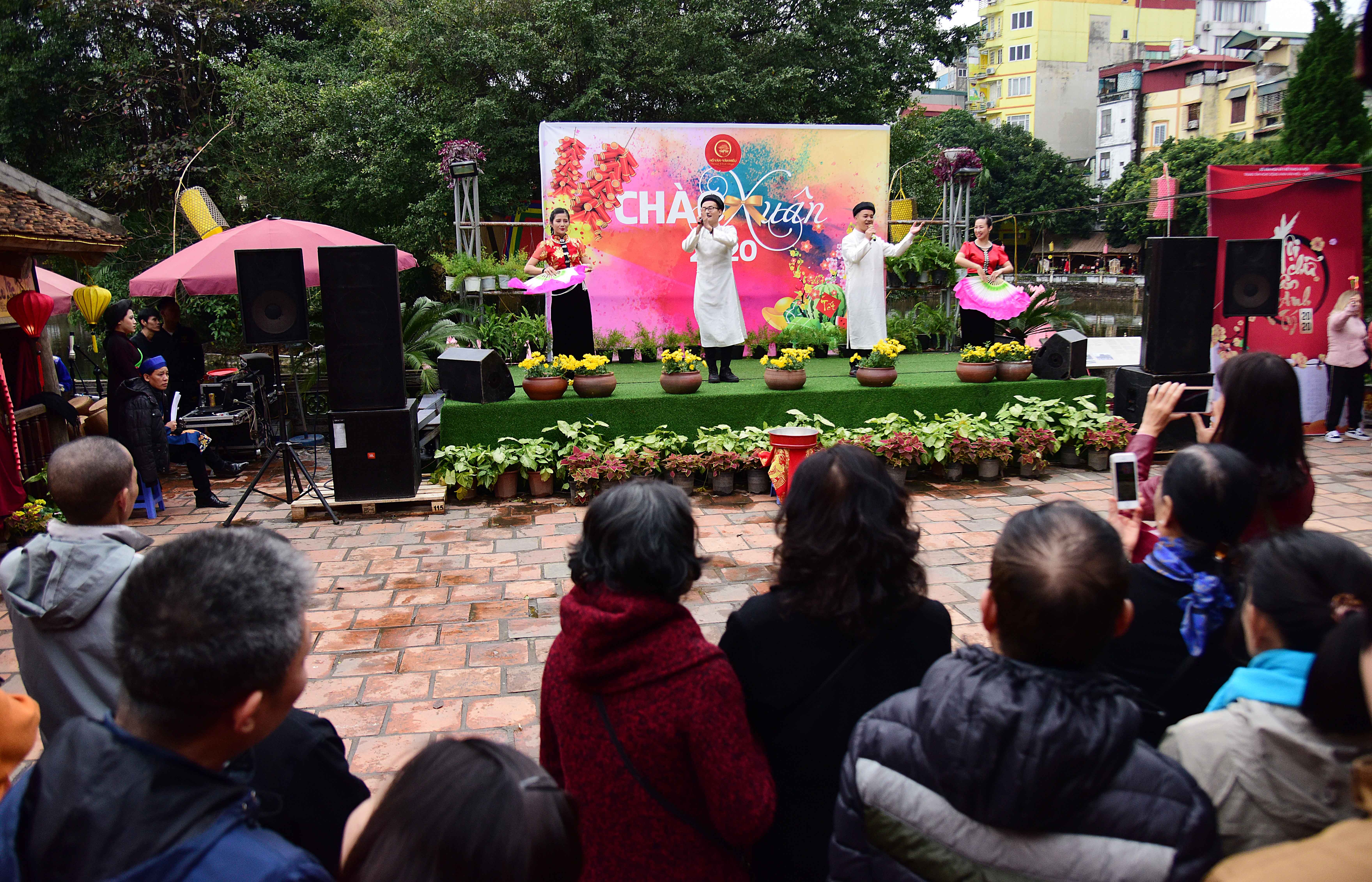 xin chu o hoi xuan Van Mieu anh 11