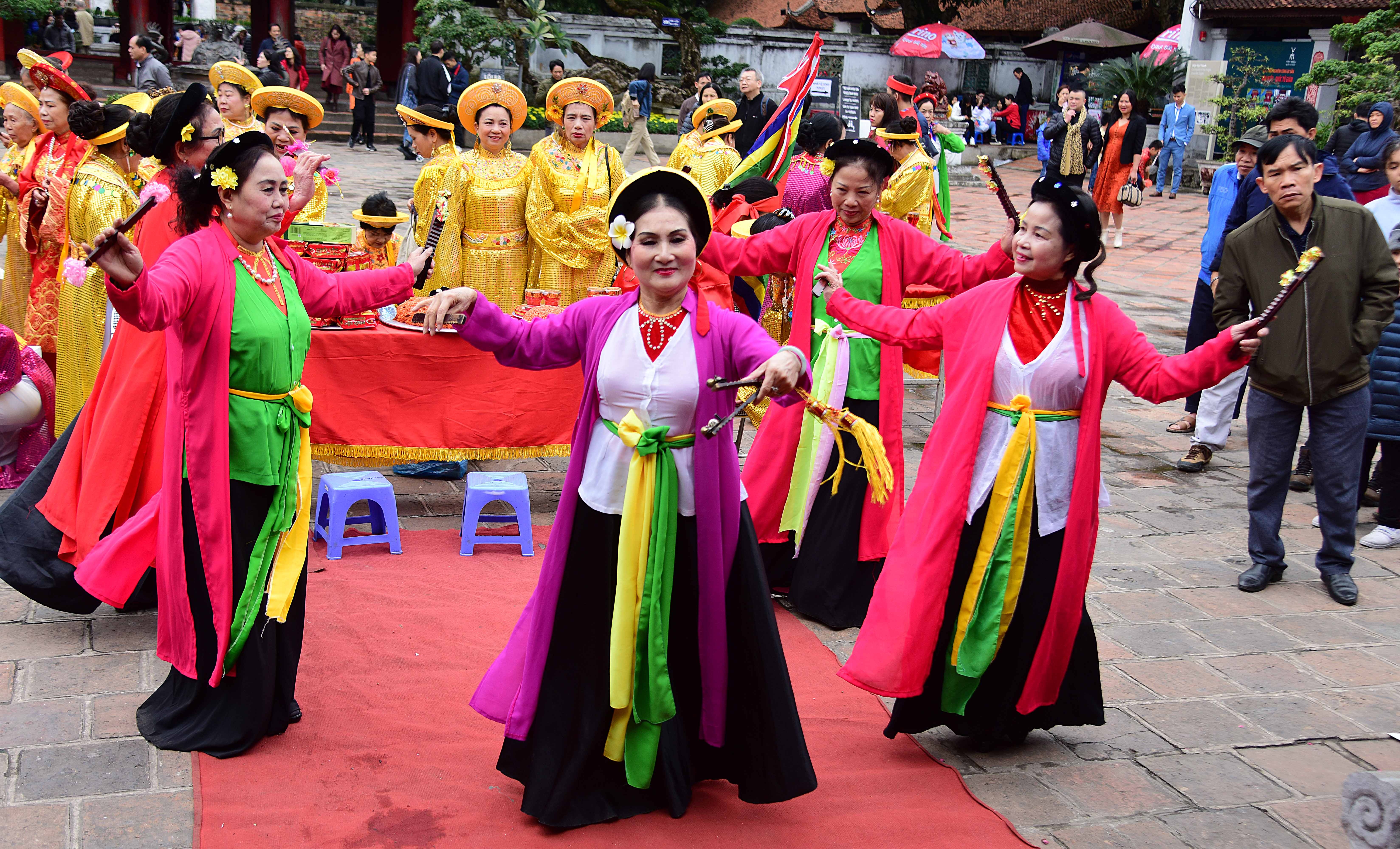 xin chu o hoi xuan Van Mieu anh 2