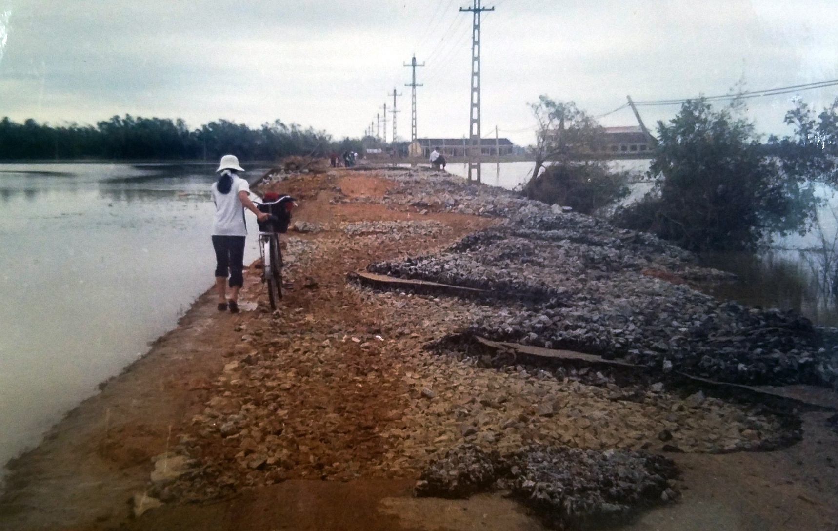 20 năm đại hồng thủy ở miền Trung ảnh 18 20 nam dai hong thuy o mien Trung anh 18