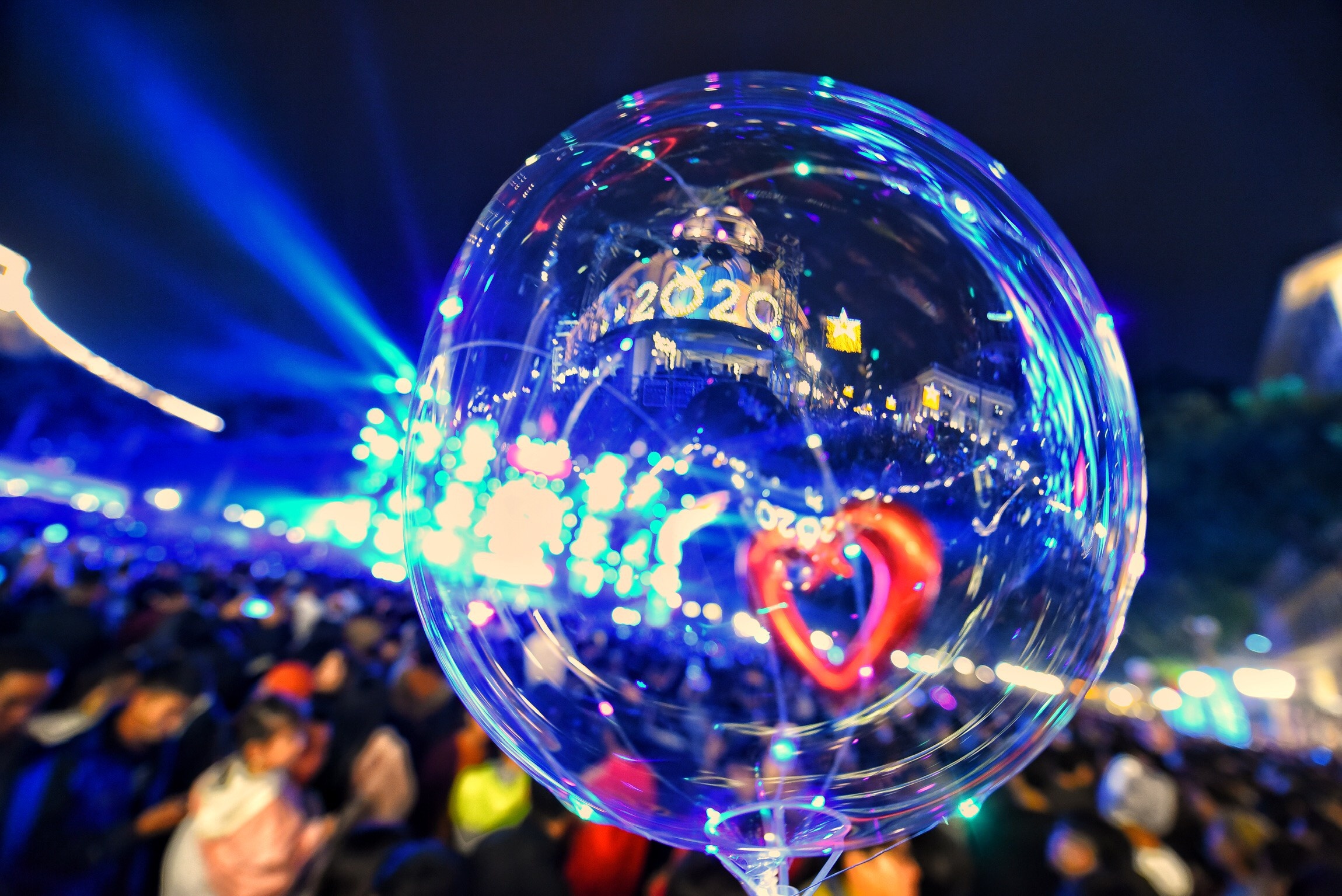 bien nguoi don nam moi anh 2