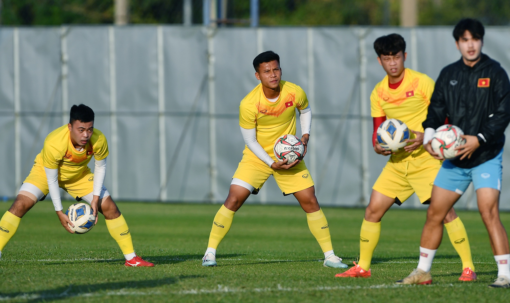 U23 Viet Nam tap luyen truoc ngay khai mac anh 34