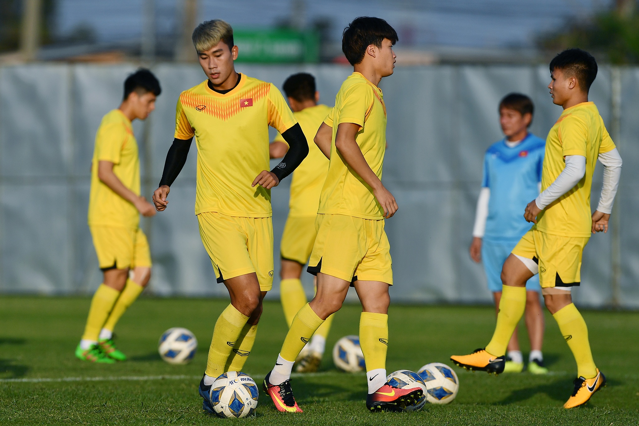 U23 Viet Nam tap luyen truoc ngay khai mac anh 24