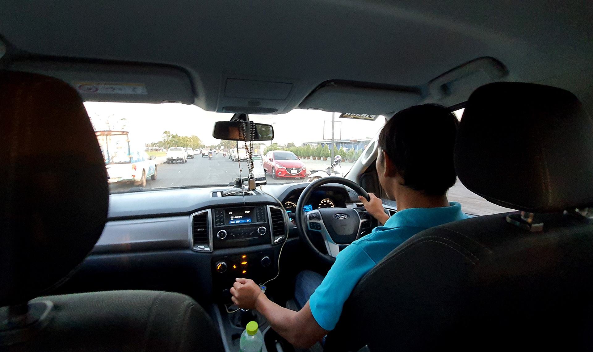 duong pho Buriram truoc gio bong lan anh 11