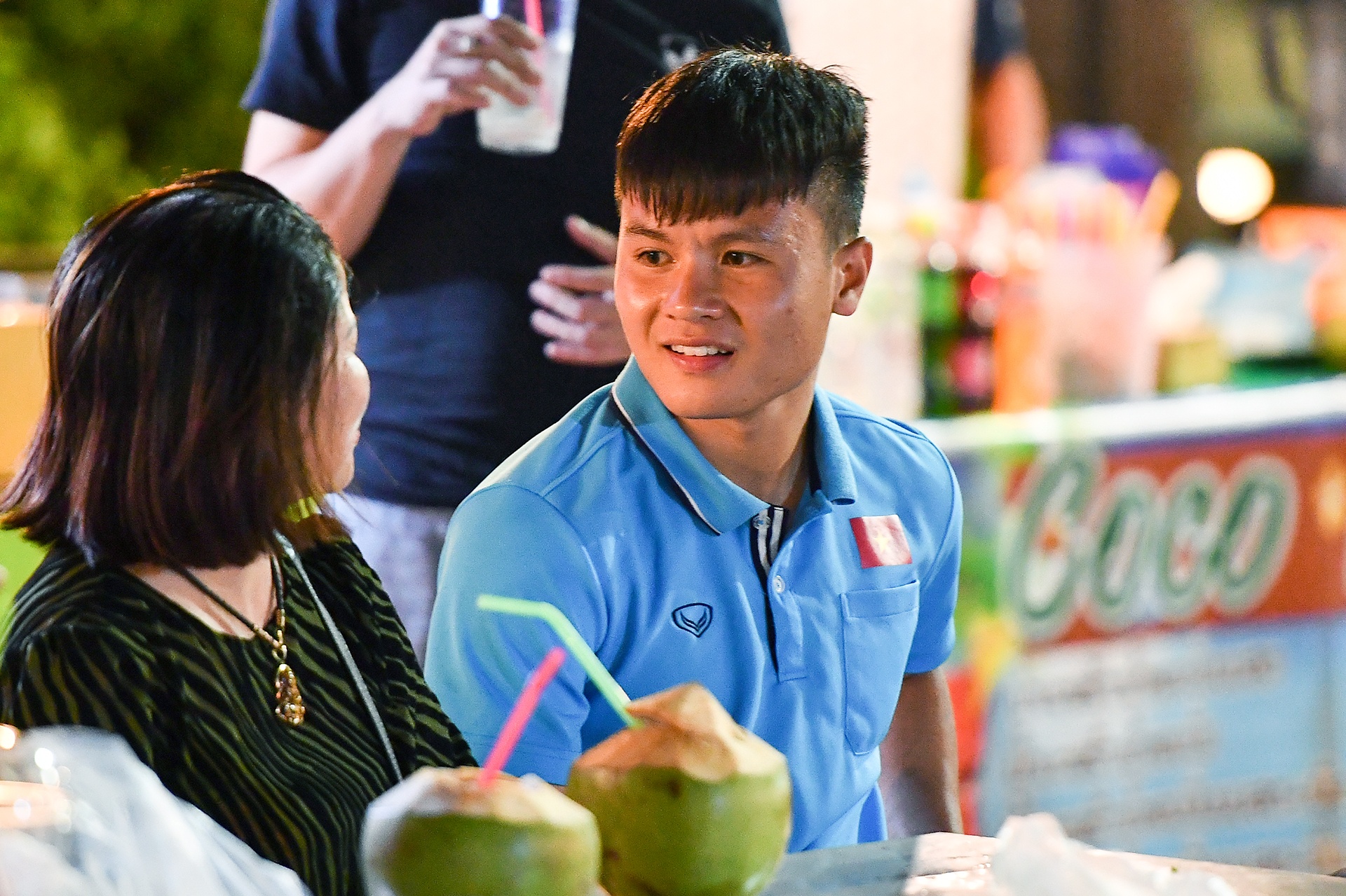 U23 Viet Nam dao choi cho dem bang xe dap anh 6