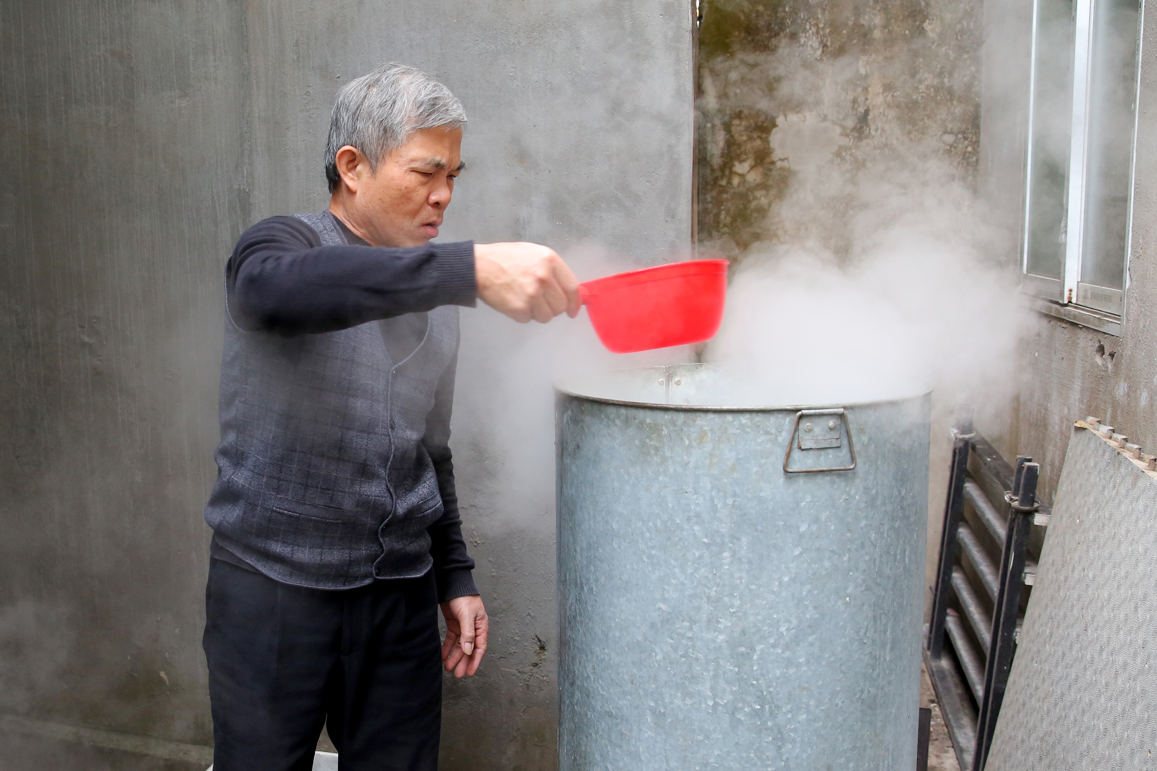 cac gia dinh goi banh chung anh 8