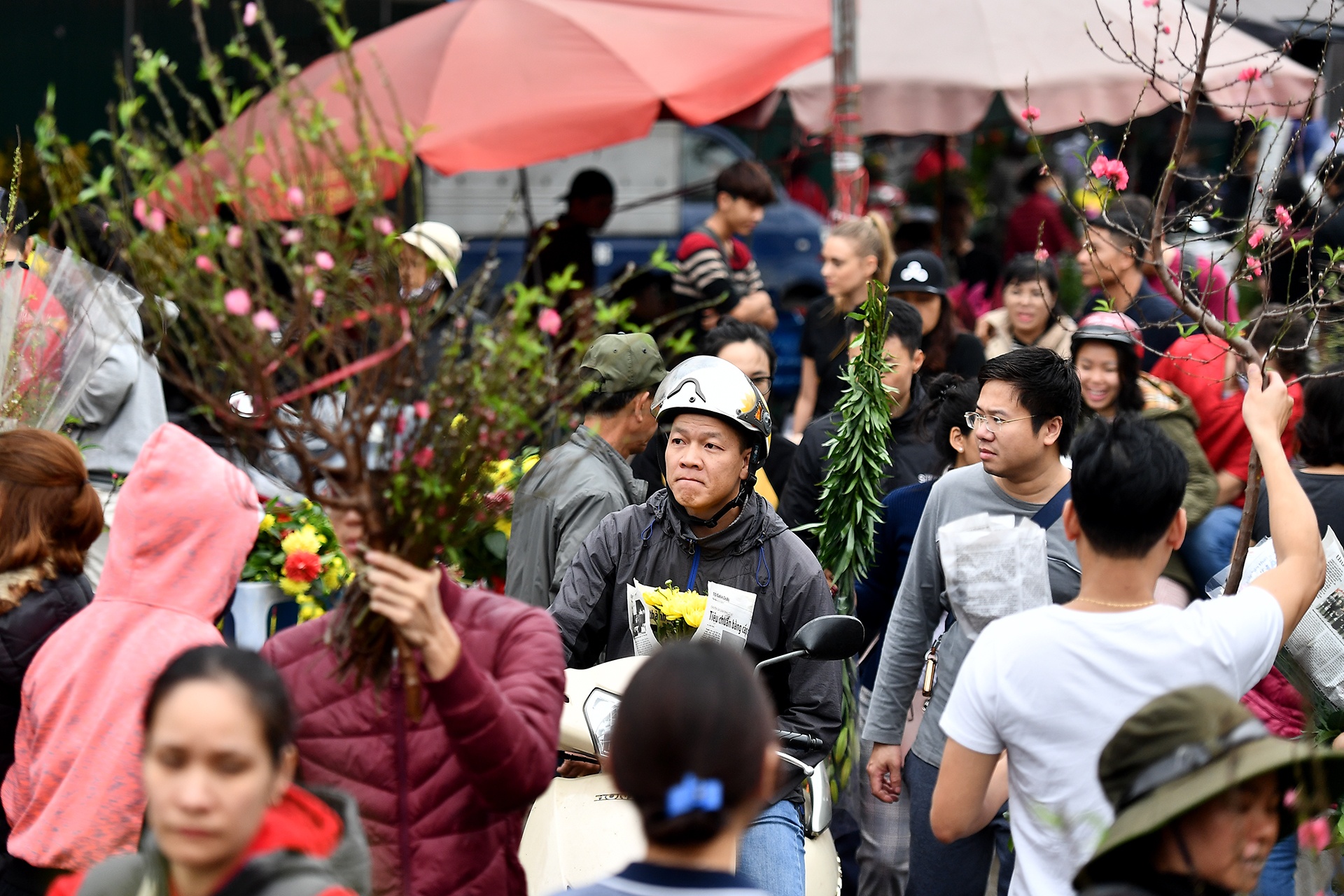 cho hoa phien cuoi nam anh 2