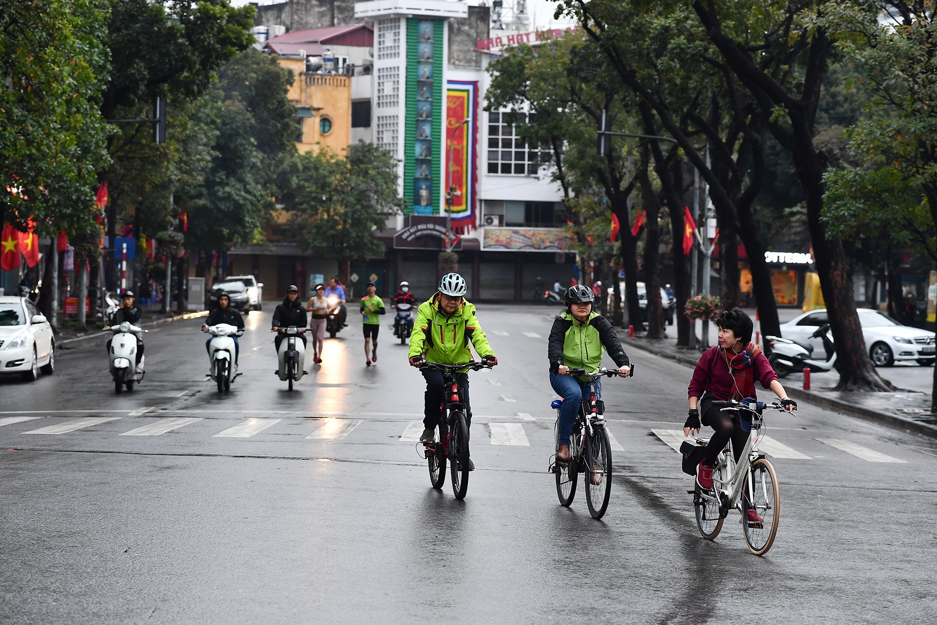 sang mung 1 Tet o Ha Noi anh 4