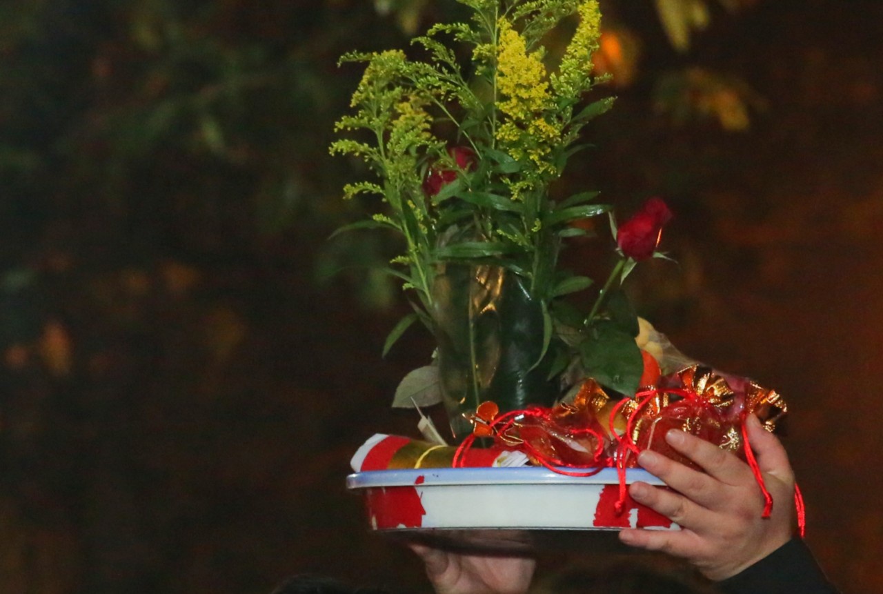 di le phu Tay Ho mung 1 Tet anh 4