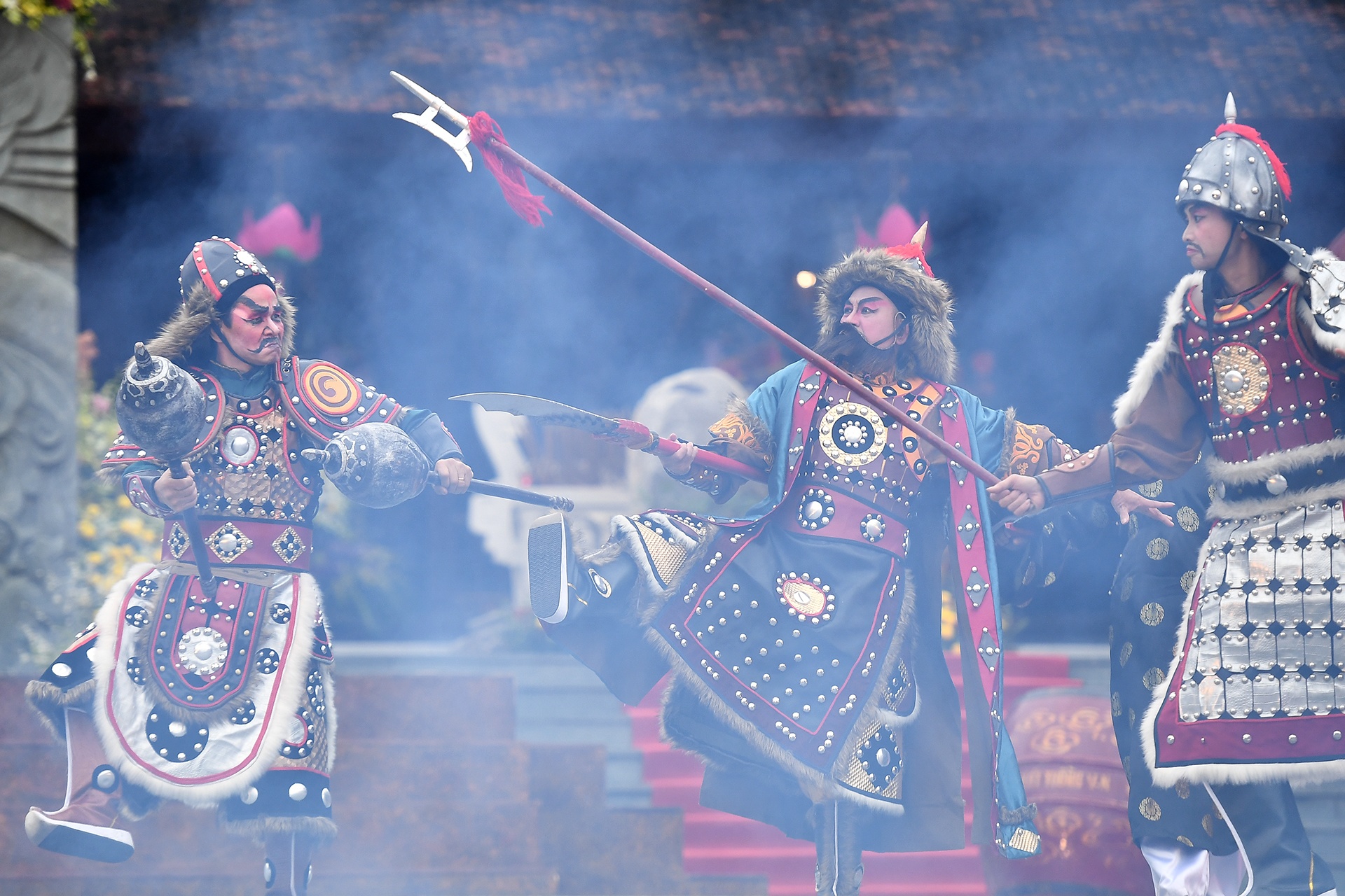 le hoi go Dong Da o Ha Noi mung 5 Tet anh 8