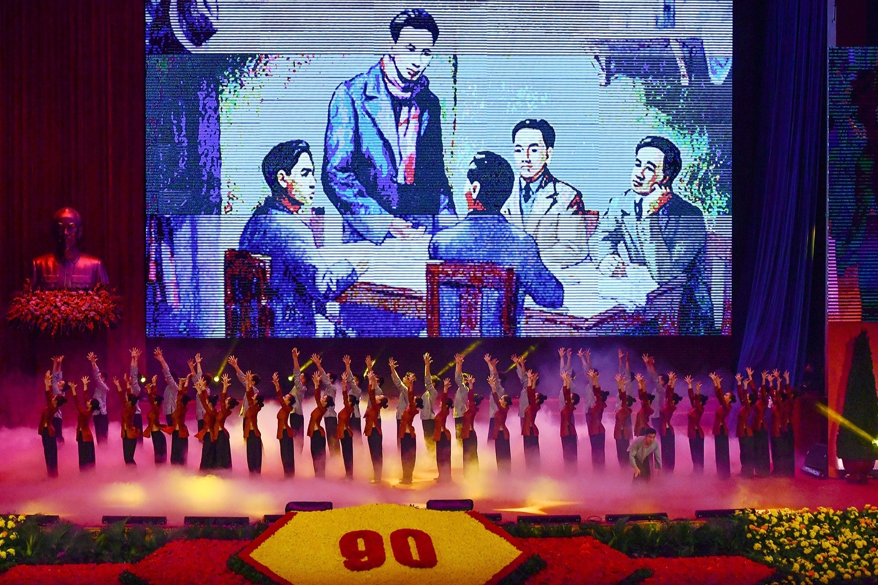 Mit tinh ky niem 90 nam thanh lap Dang Cong san Viet Nam hinh anh