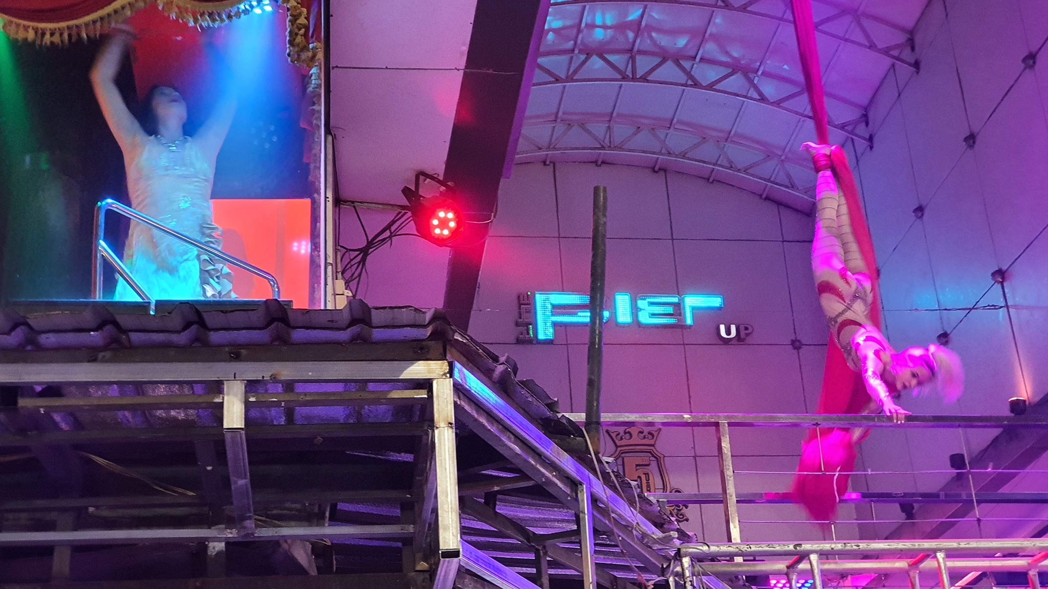 pho di bo o Pattaya Thai Lan anh 9