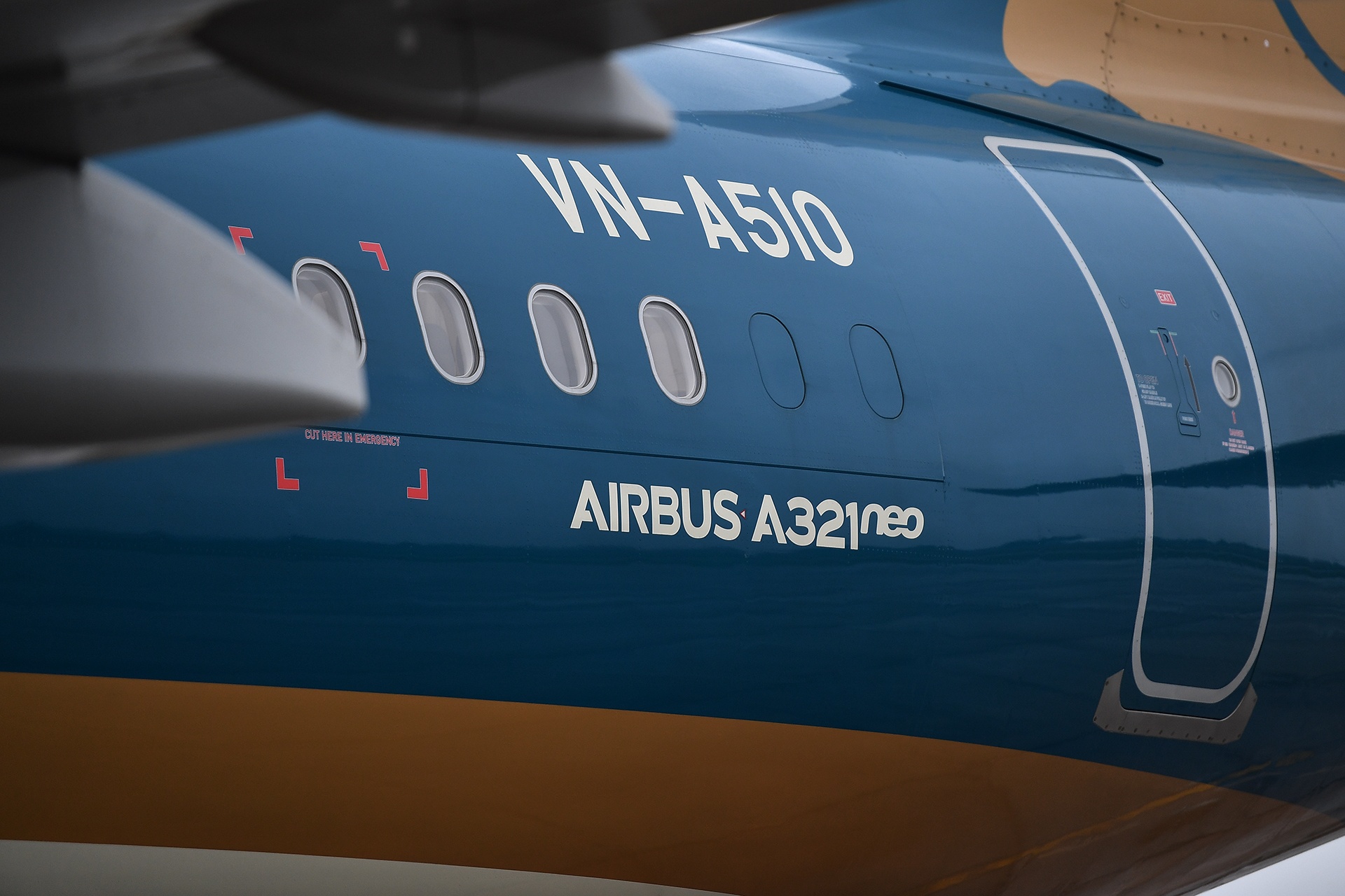 khu trung may bay tu Hong Kong ve Ha Noi anh 1