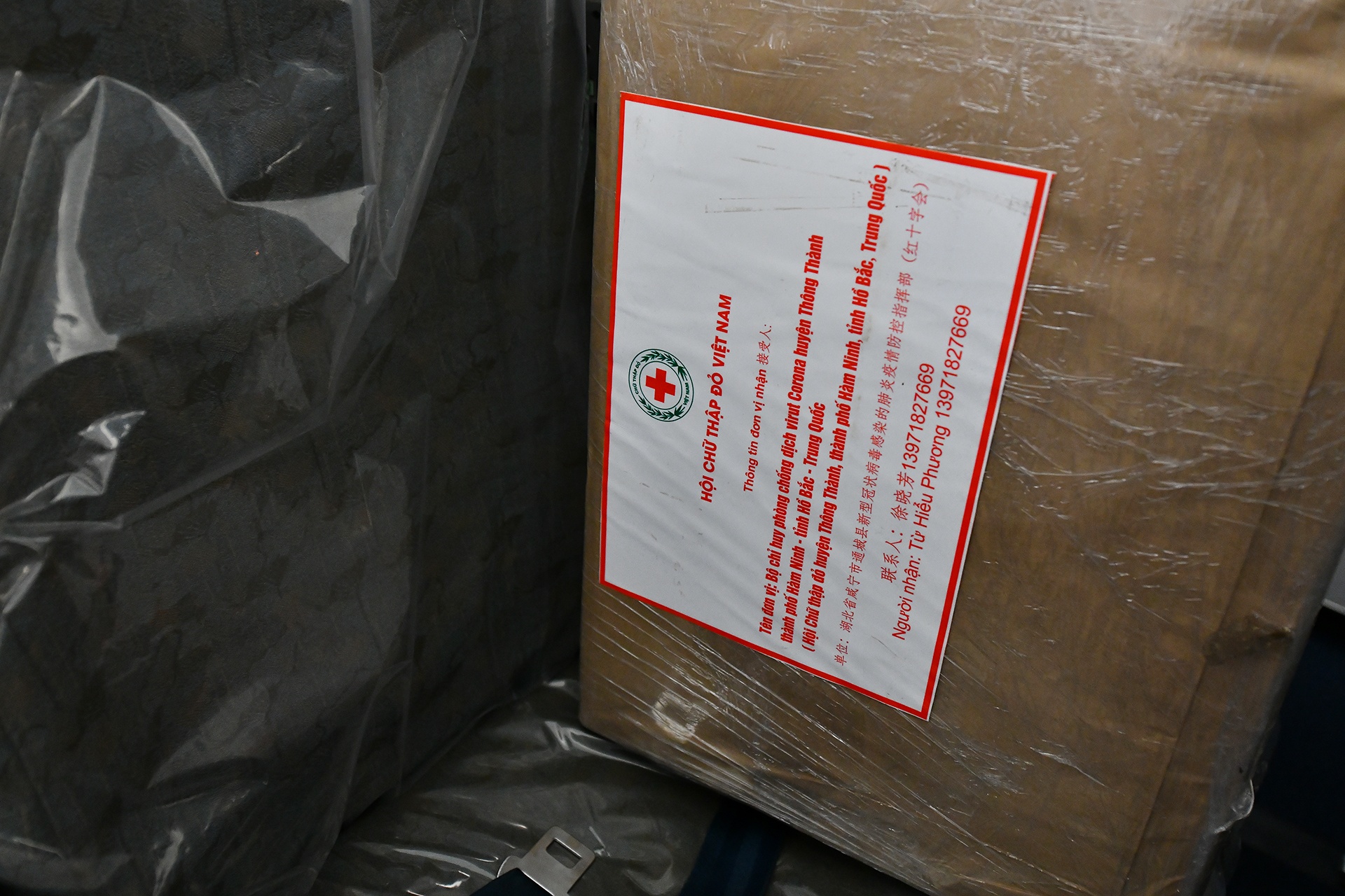 chuyen bay Vu Han cho nguoi Trung Quoc ve nuoc anh 7