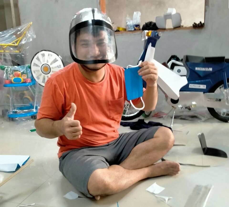 khau trang kinh chong giot ban hang ma mua Vu lan anh 3