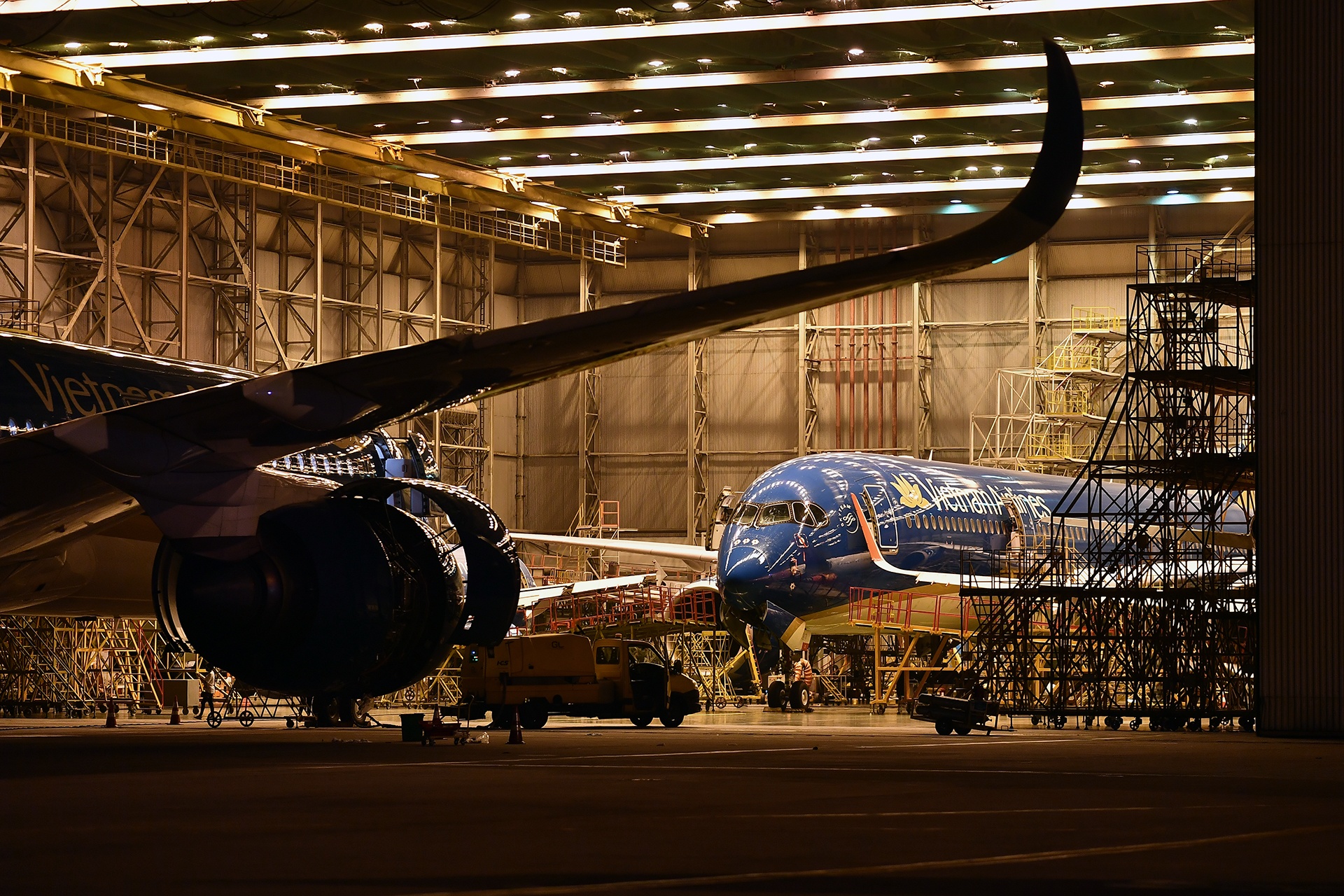 san bay chat cung may bay vi dich Covid anh 9