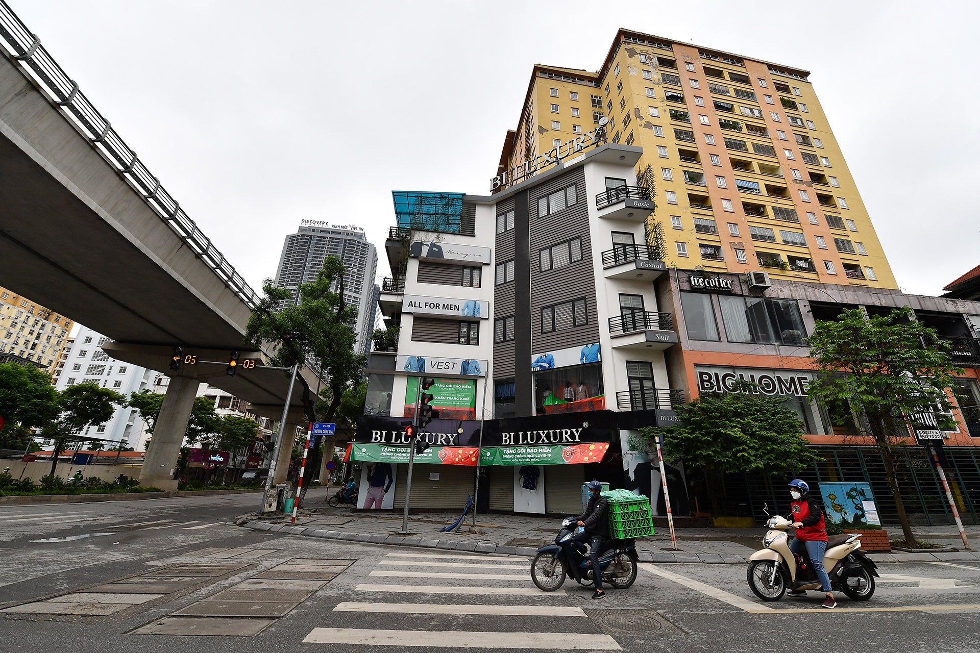 nhon nhip giao hang mua Covid-19 anh 5