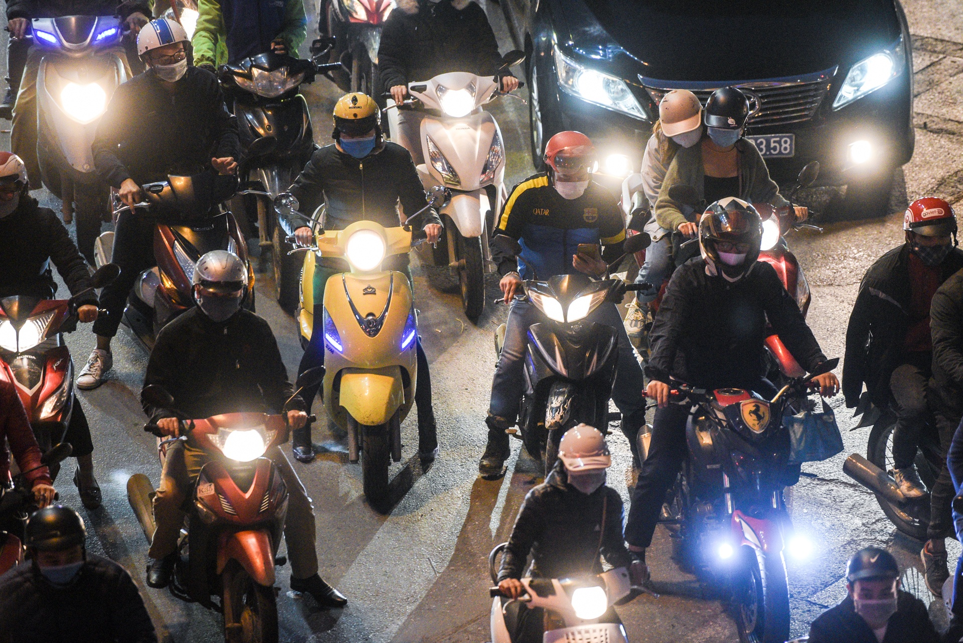 duong pho Ha Noi dong duc du dich Covid-19 anh 10