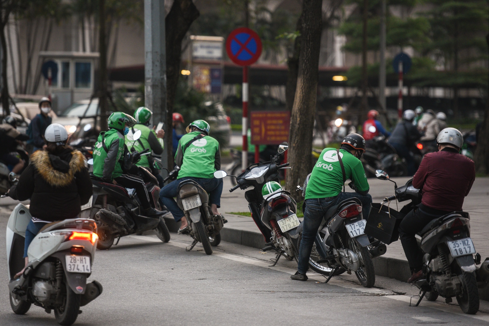 duong pho Ha Noi dong duc du dich Covid-19 anh 11