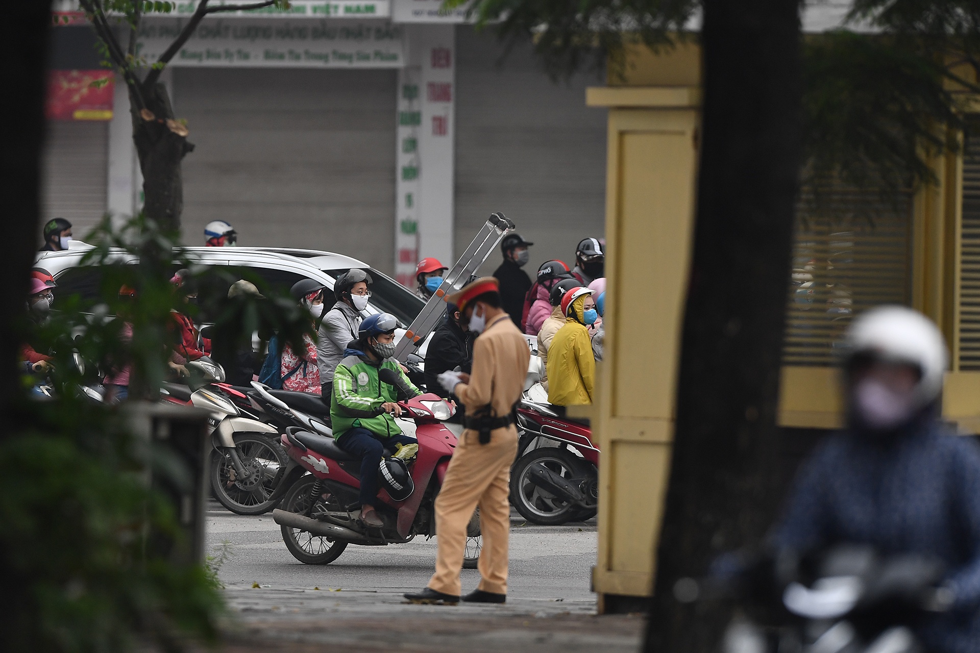 duong pho dong duc ngay dich benh anh 10