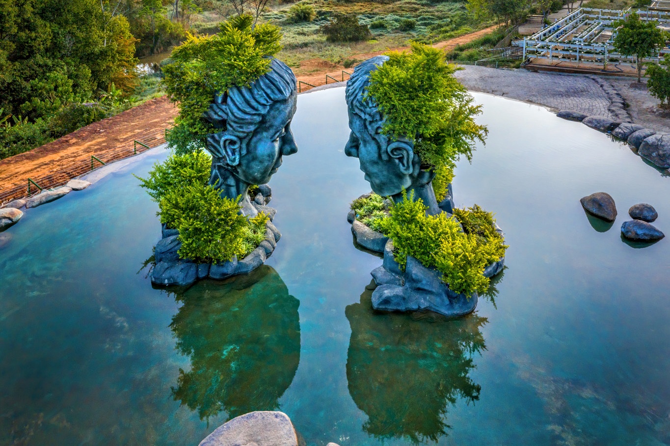 Da Lat vang bong nguoi nhin tu tren cao hinh anh